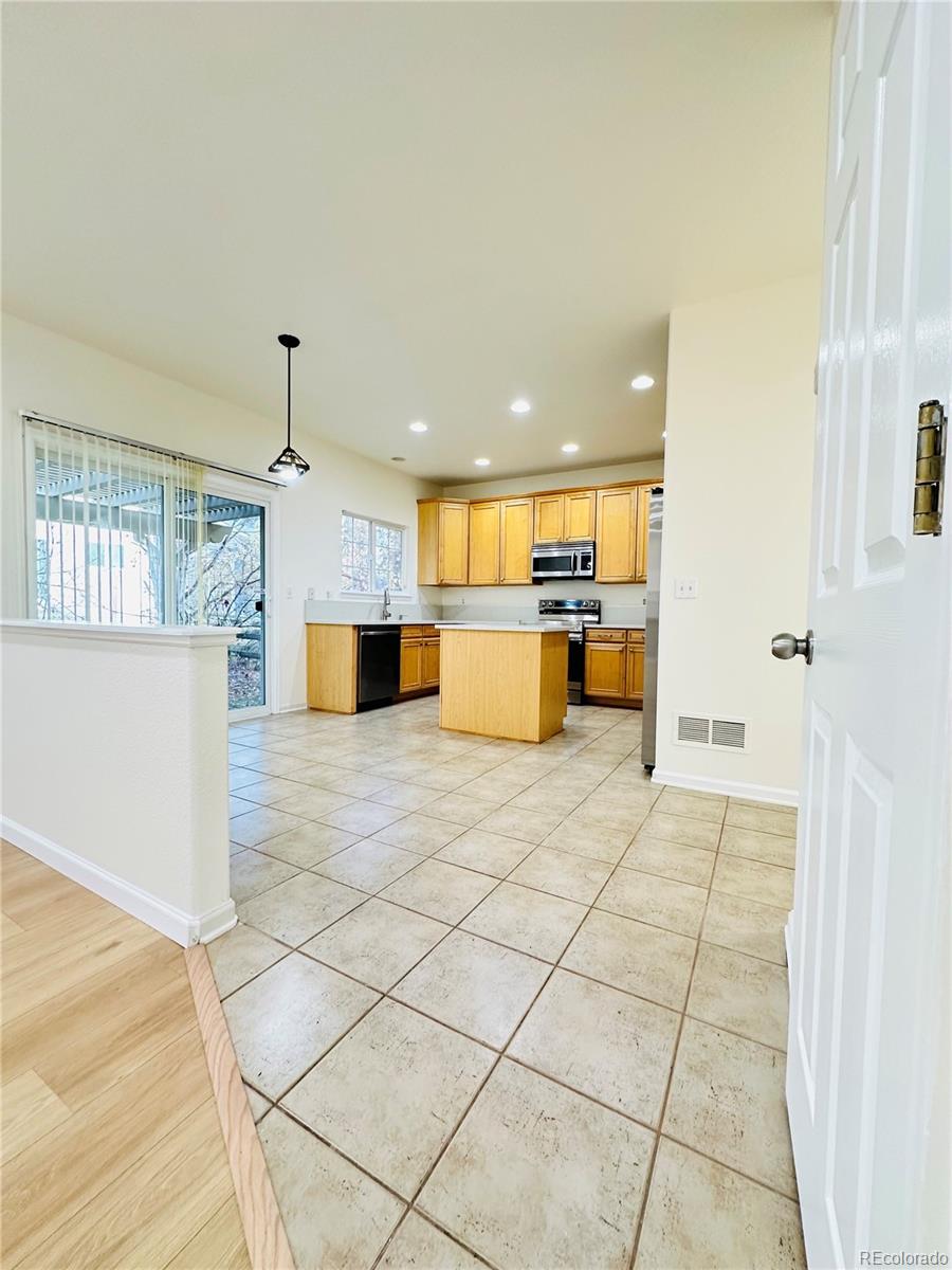 MLS Image #8 for 6102 s yampa street,aurora, Colorado