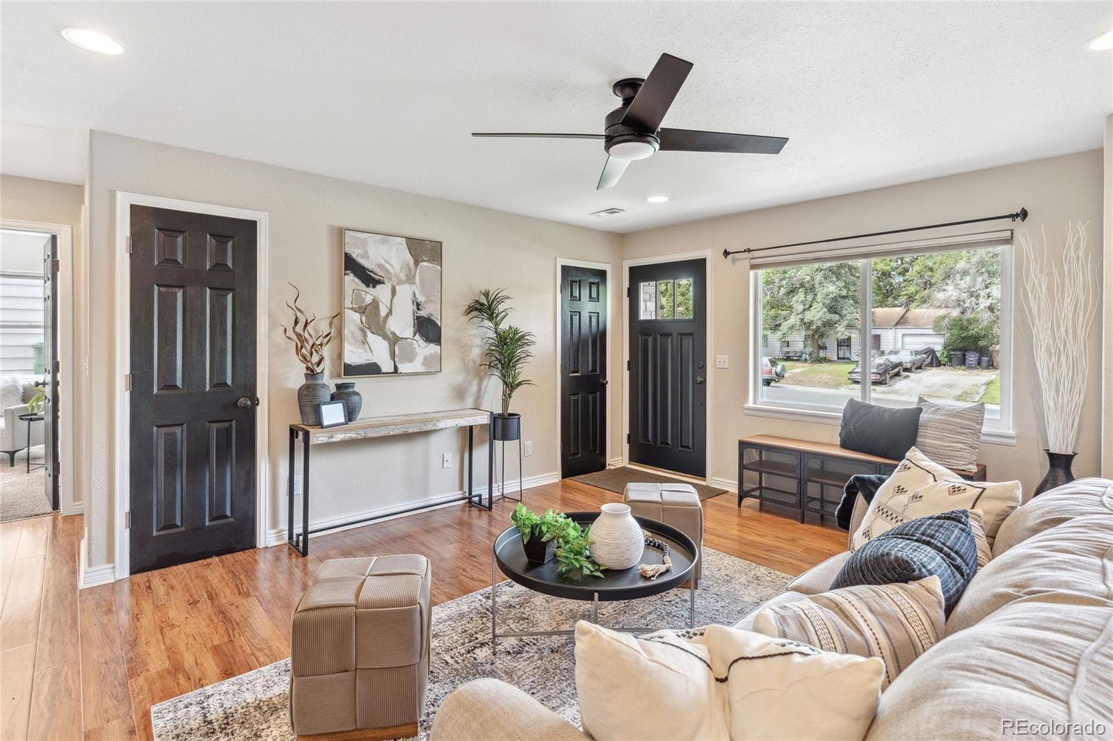 MLS Image #5 for 3064 s grape way,denver, Colorado