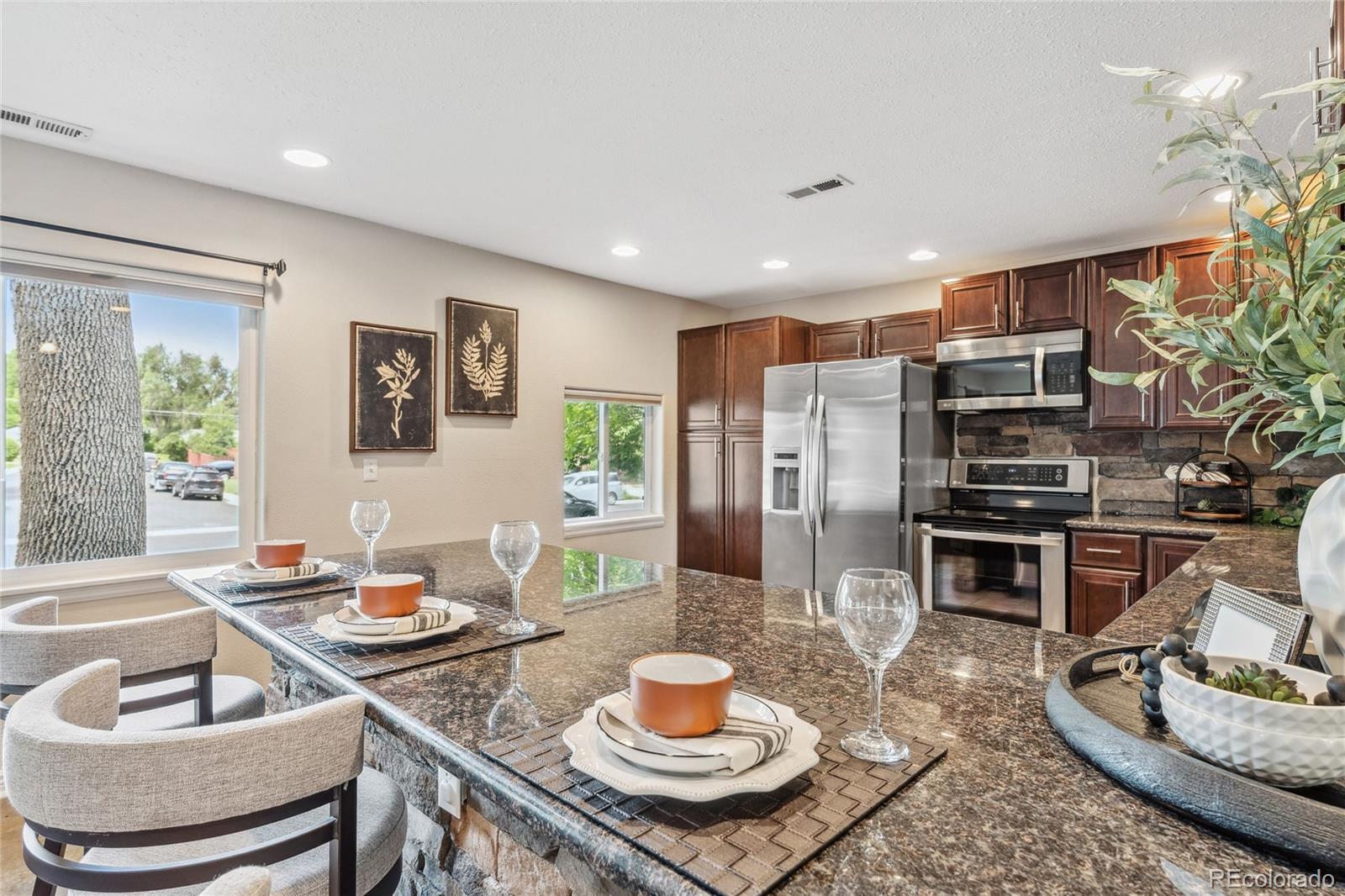MLS Image #9 for 3064 s grape way,denver, Colorado
