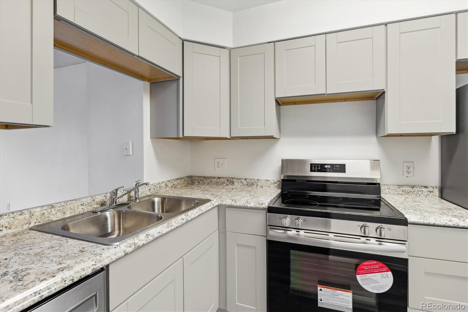 MLS Image #11 for 1699 s trenton street,denver, Colorado