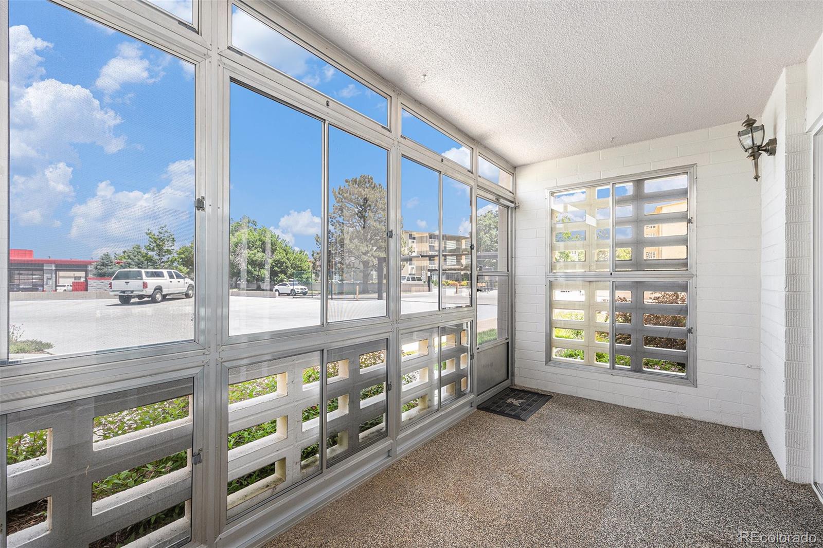 MLS Image #15 for 350 s clinton street,denver, Colorado