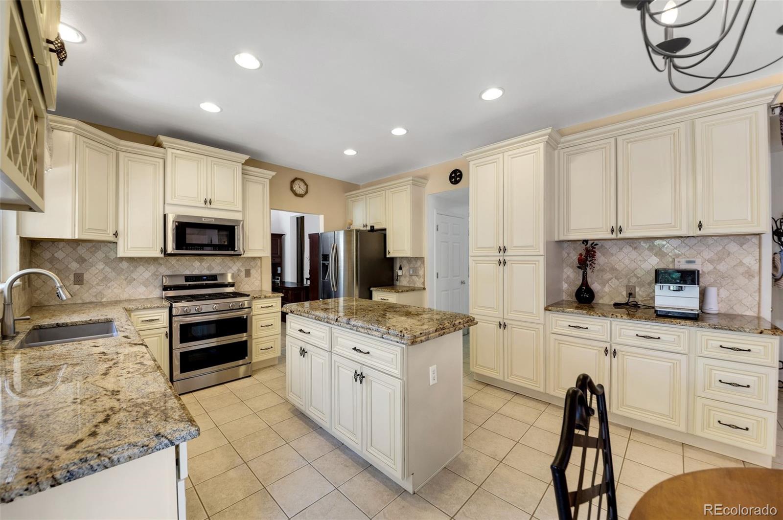 MLS Image #14 for 15292 e hialeah place,aurora, Colorado