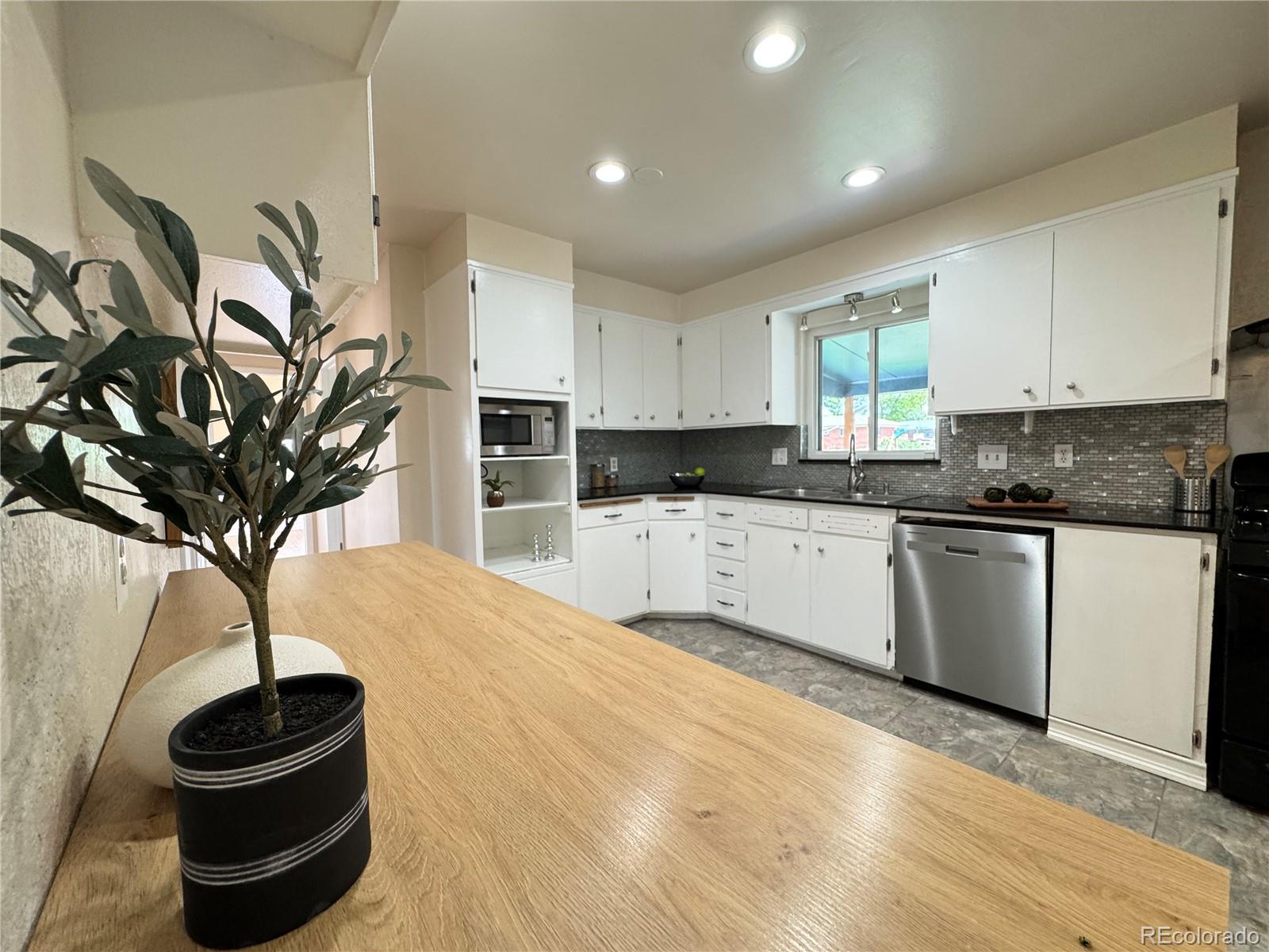 MLS Image #10 for 10130 w 20th avenue,lakewood, Colorado