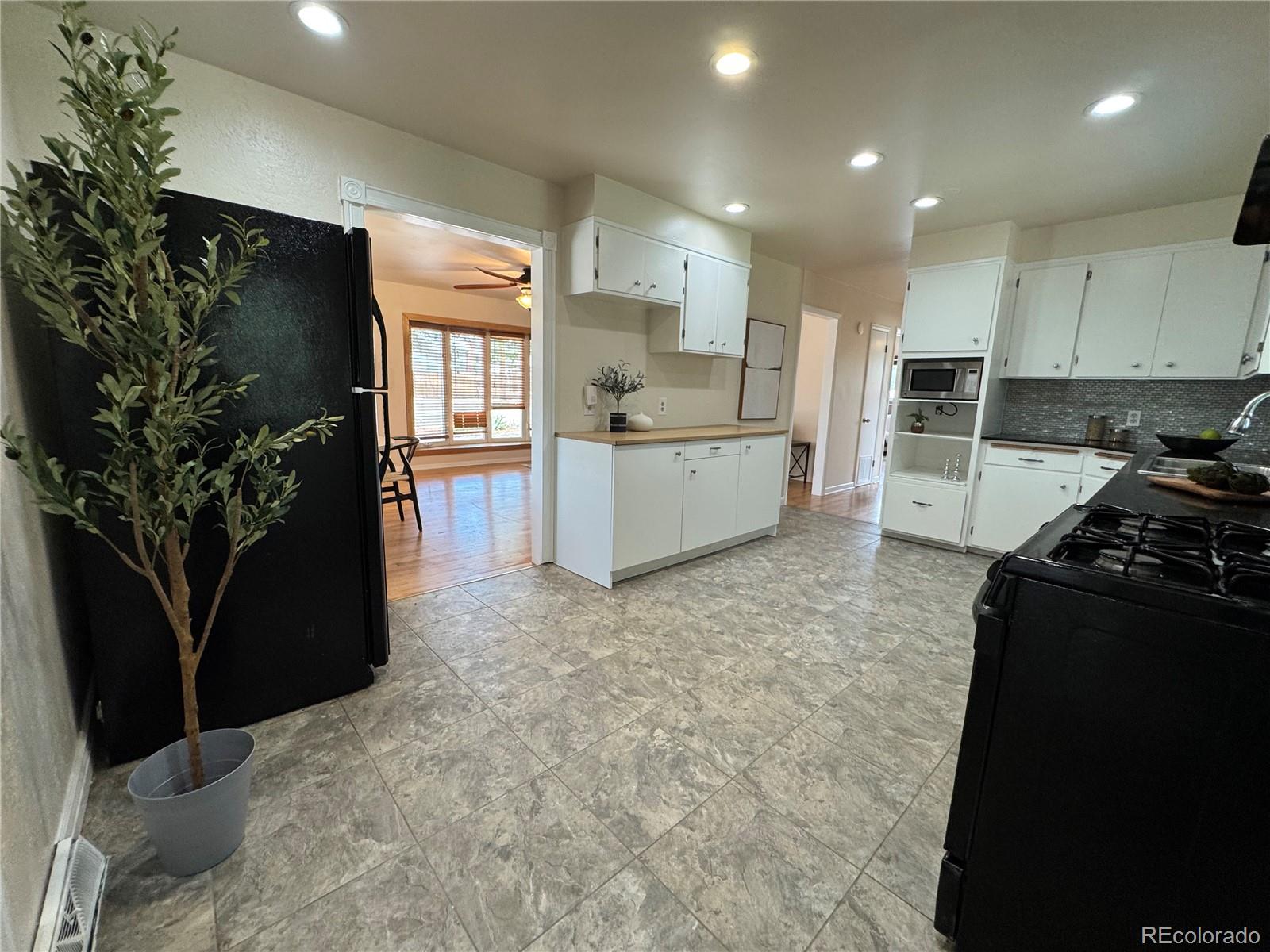 MLS Image #13 for 10130 w 20th avenue,lakewood, Colorado