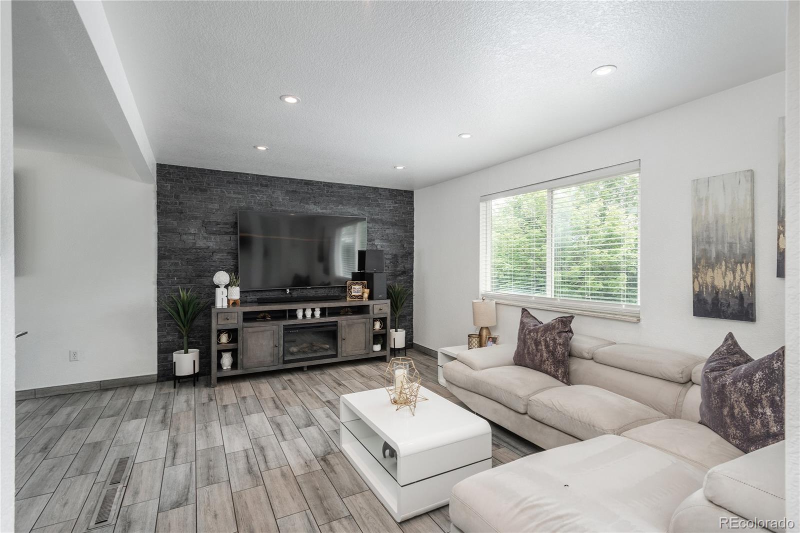 MLS Image #2 for 772  lewiston street,aurora, Colorado