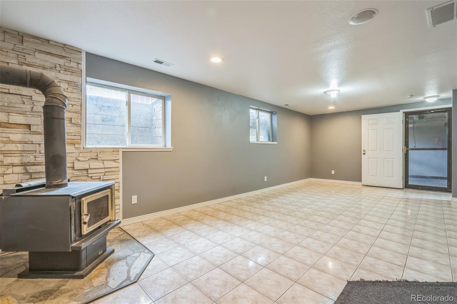 MLS Image #10 for 18  clover circle,colorado springs, Colorado