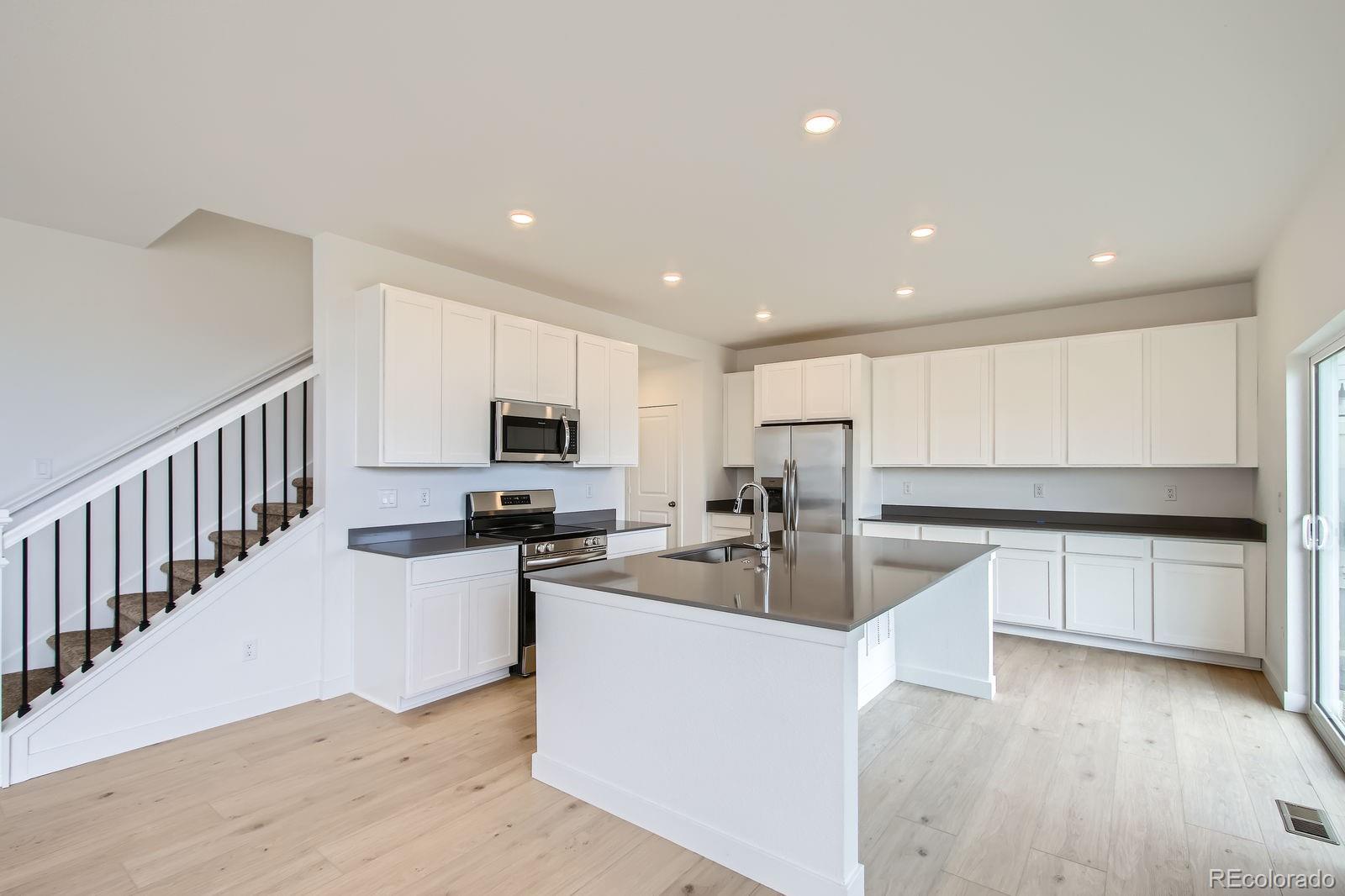 MLS Image #2 for 5601  inland avenue,firestone, Colorado