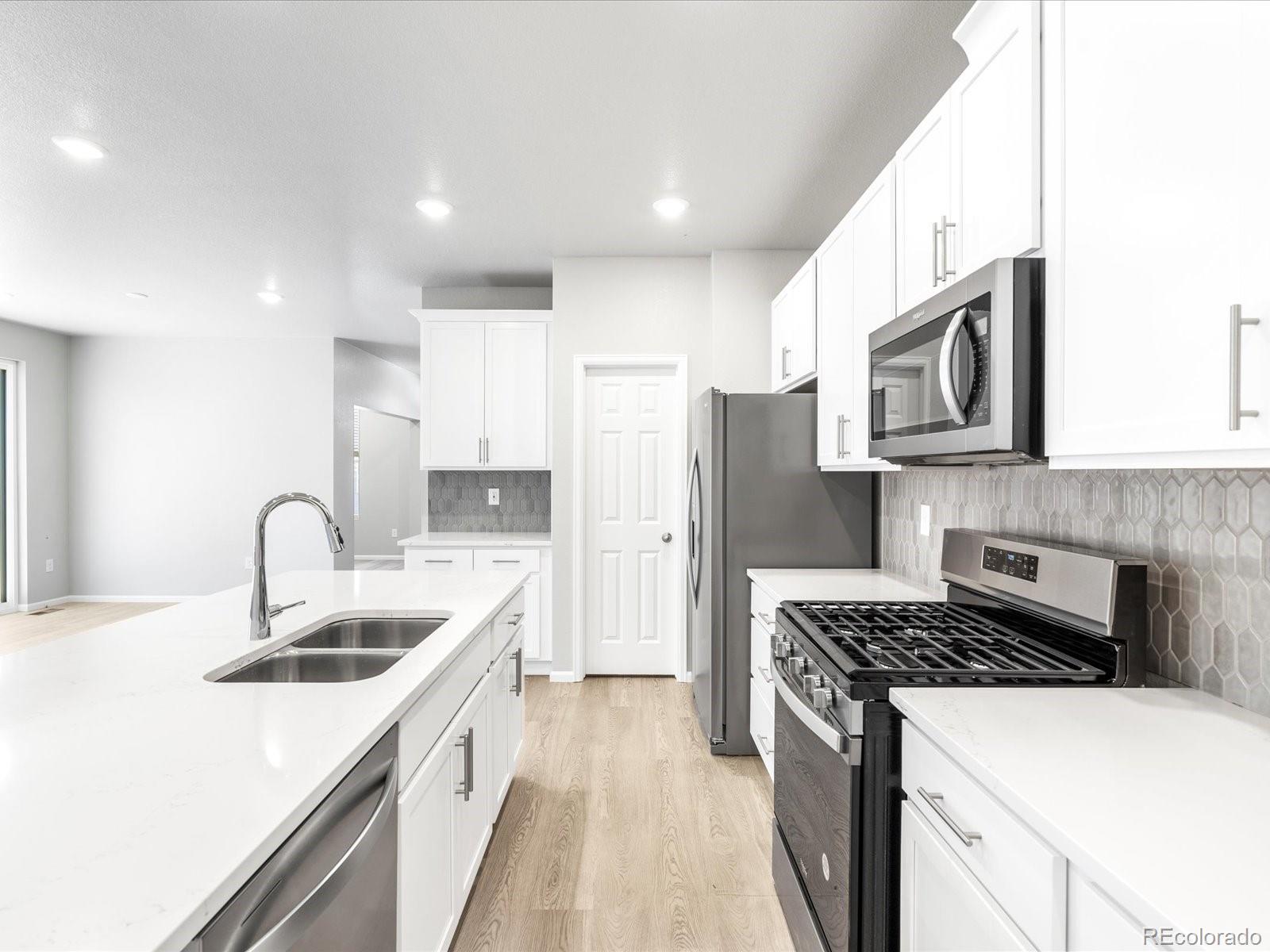 MLS Image #4 for 22495 e 7th place,aurora, Colorado