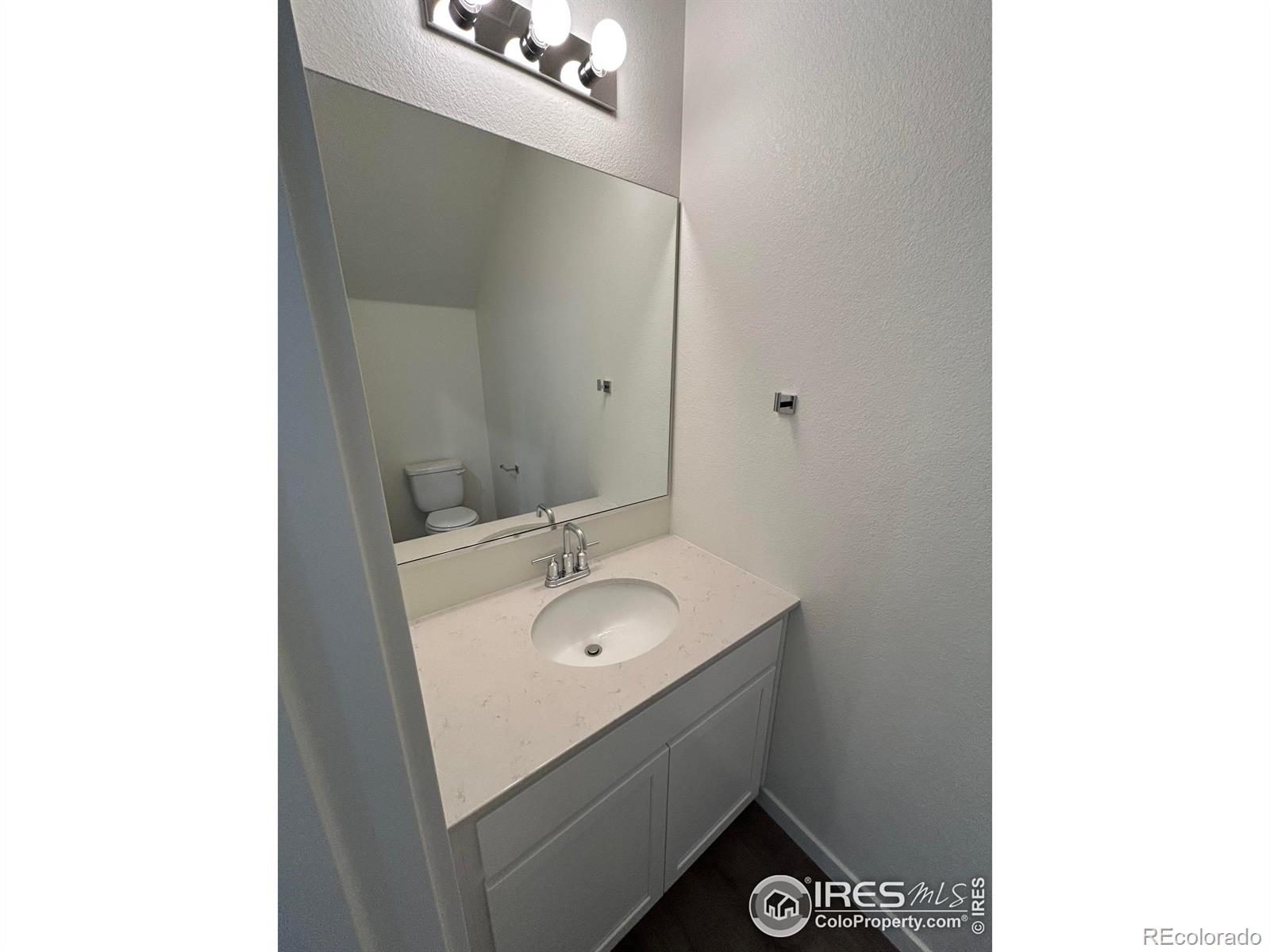 MLS Image #4 for 425  condor way,johnstown, Colorado