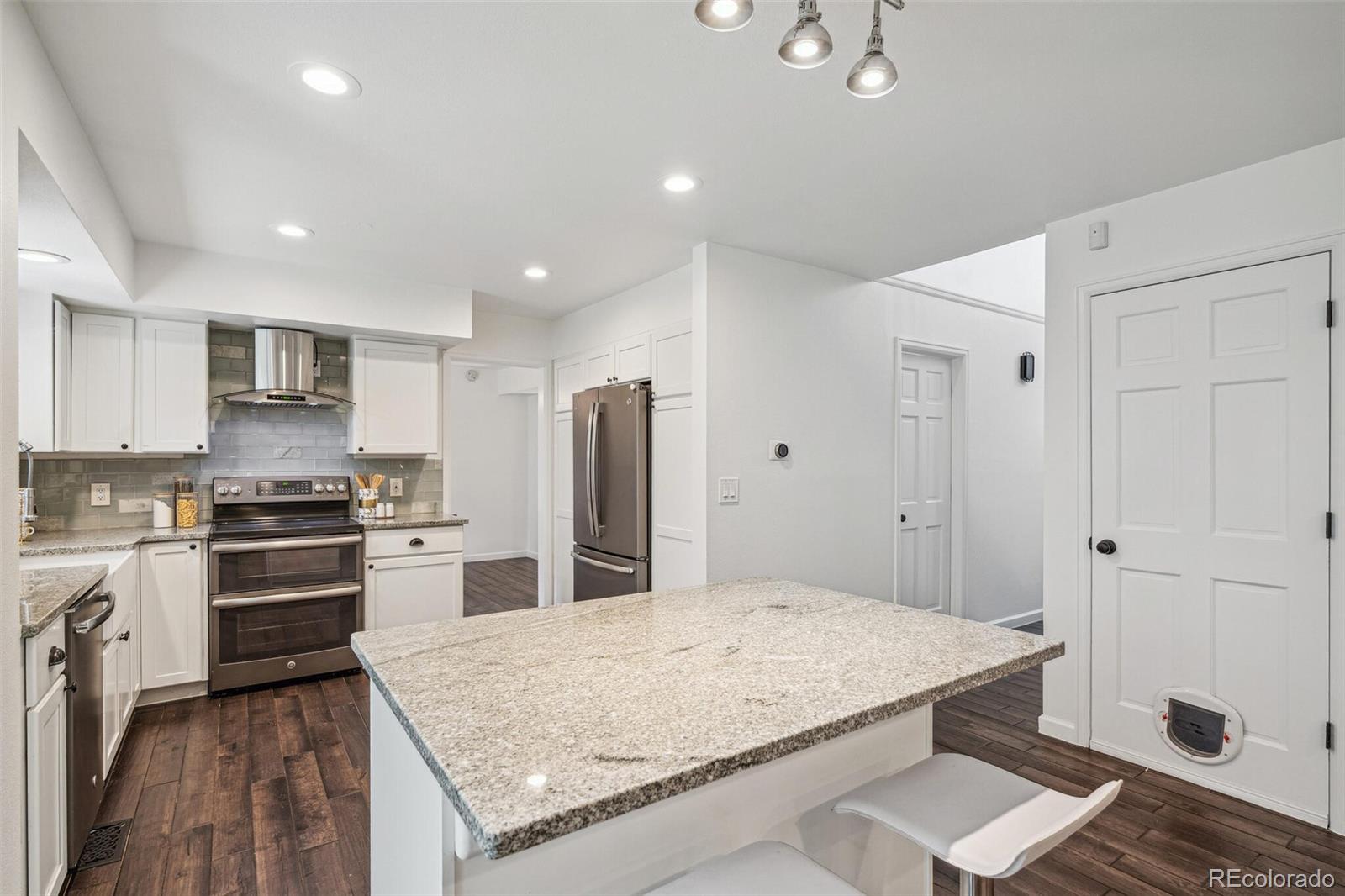 MLS Image #13 for 13701  yank way,arvada, Colorado