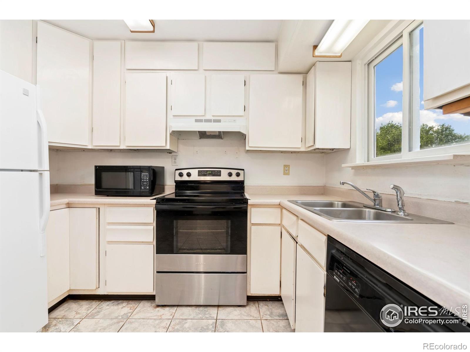 MLS Image #8 for 2424 w stuart street,fort collins, Colorado
