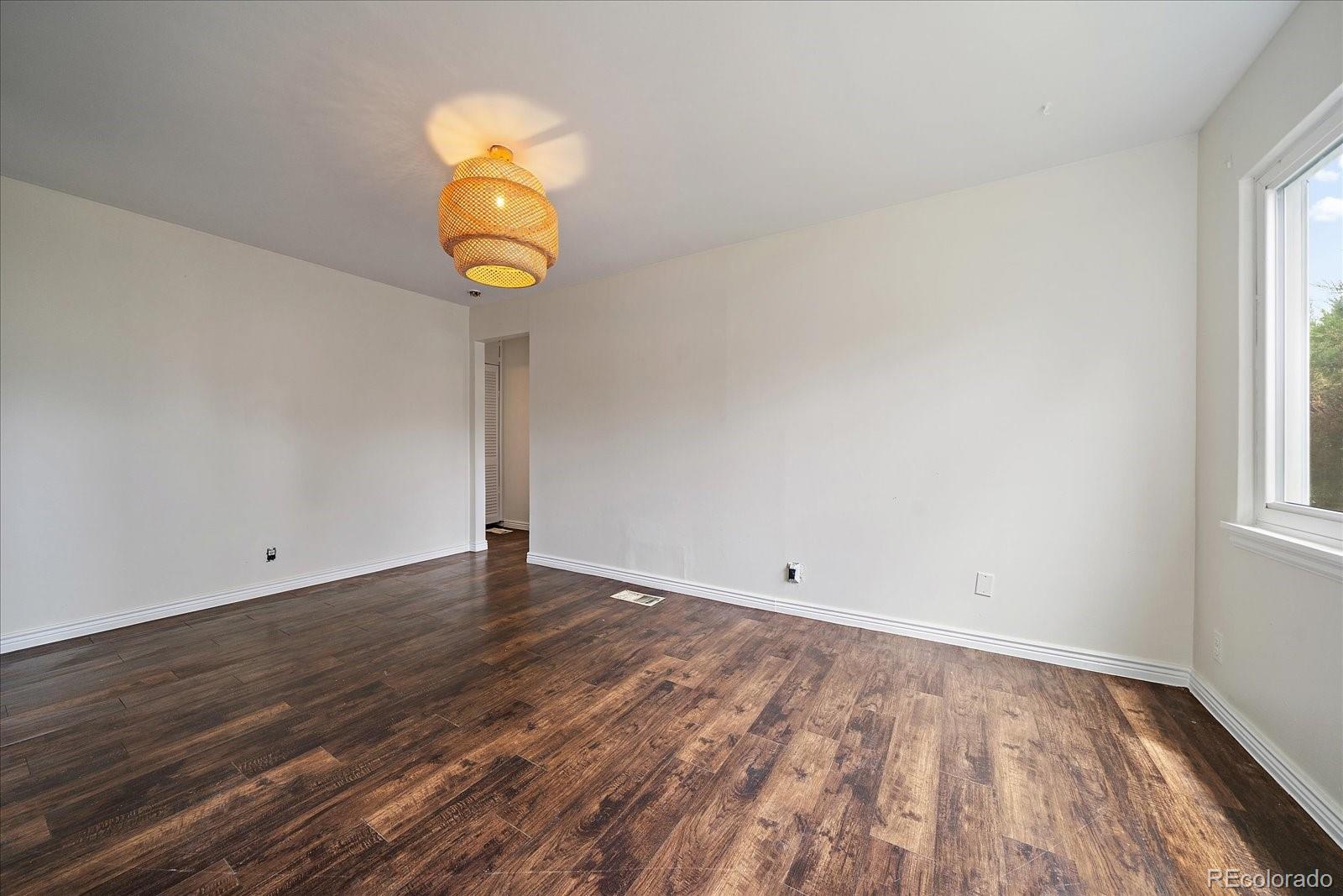 MLS Image #5 for 1909  iola street,aurora, Colorado