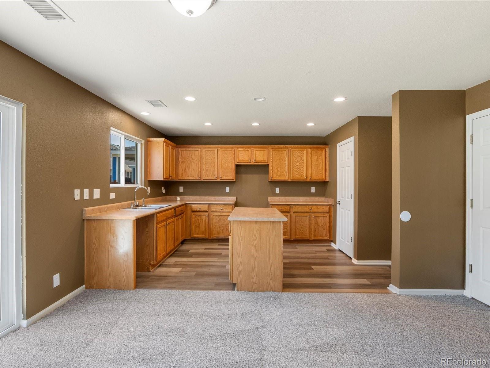 MLS Image #10 for 5572  kalispell street,denver, Colorado