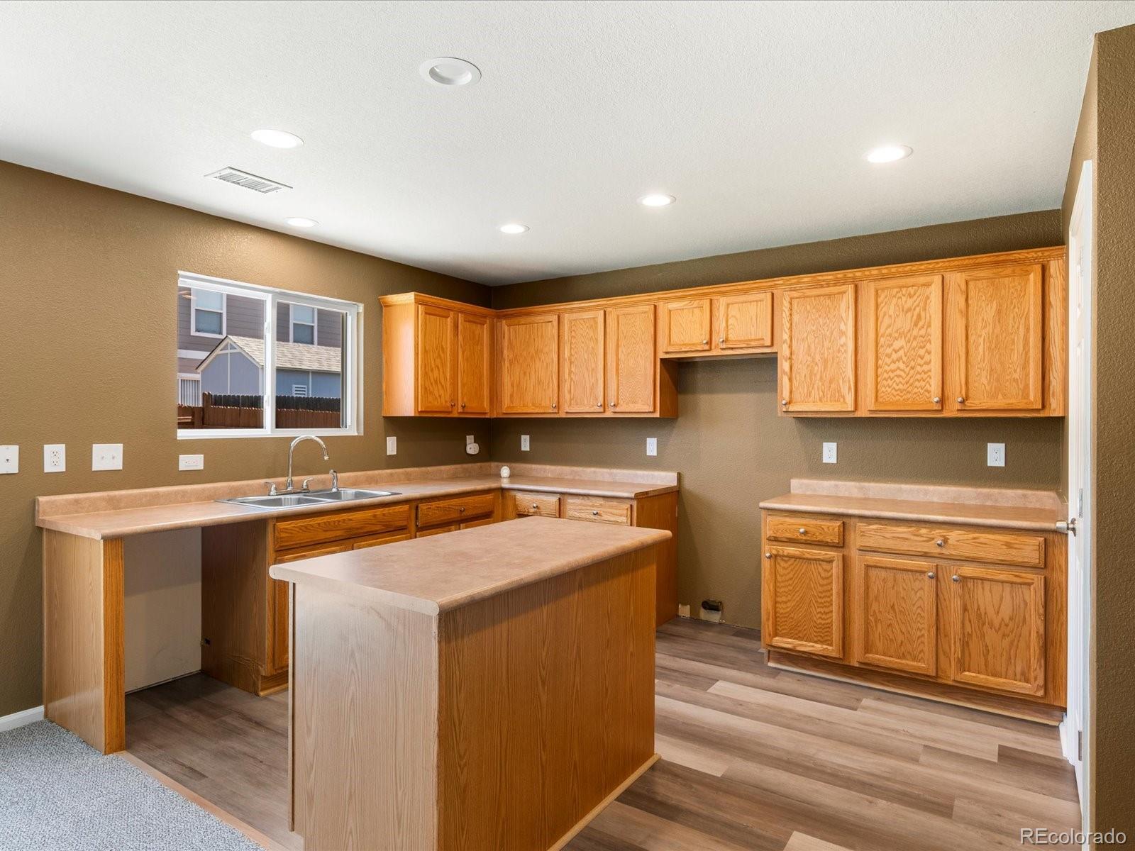 MLS Image #12 for 5572  kalispell street,denver, Colorado