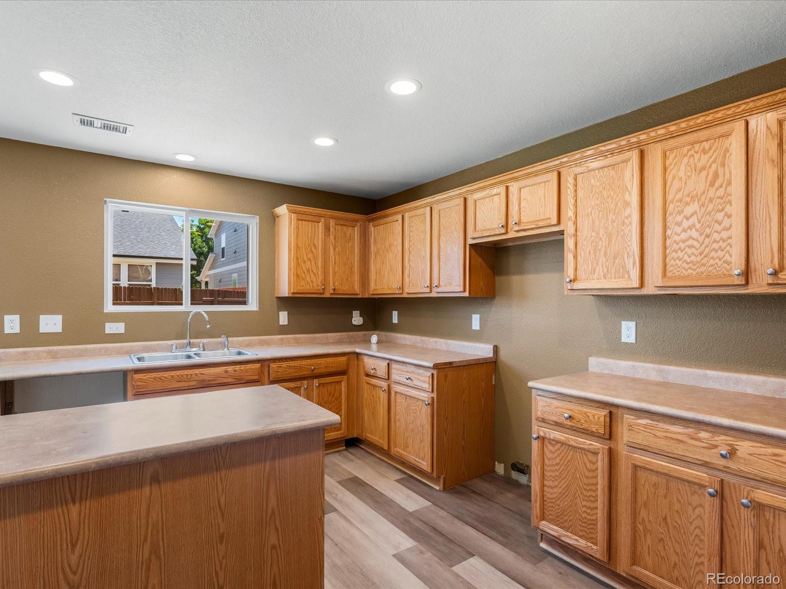 MLS Image #13 for 5572  kalispell street,denver, Colorado