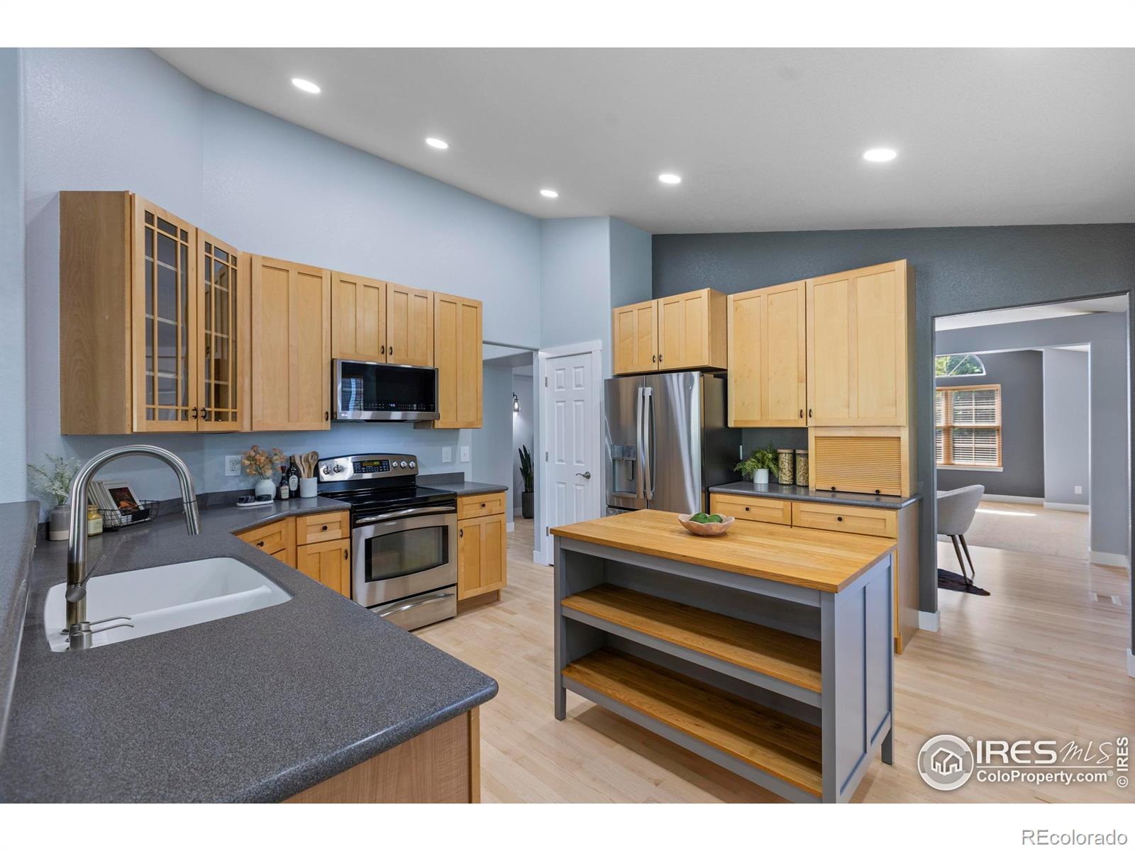 MLS Image #10 for 571  promontory drive,loveland, Colorado