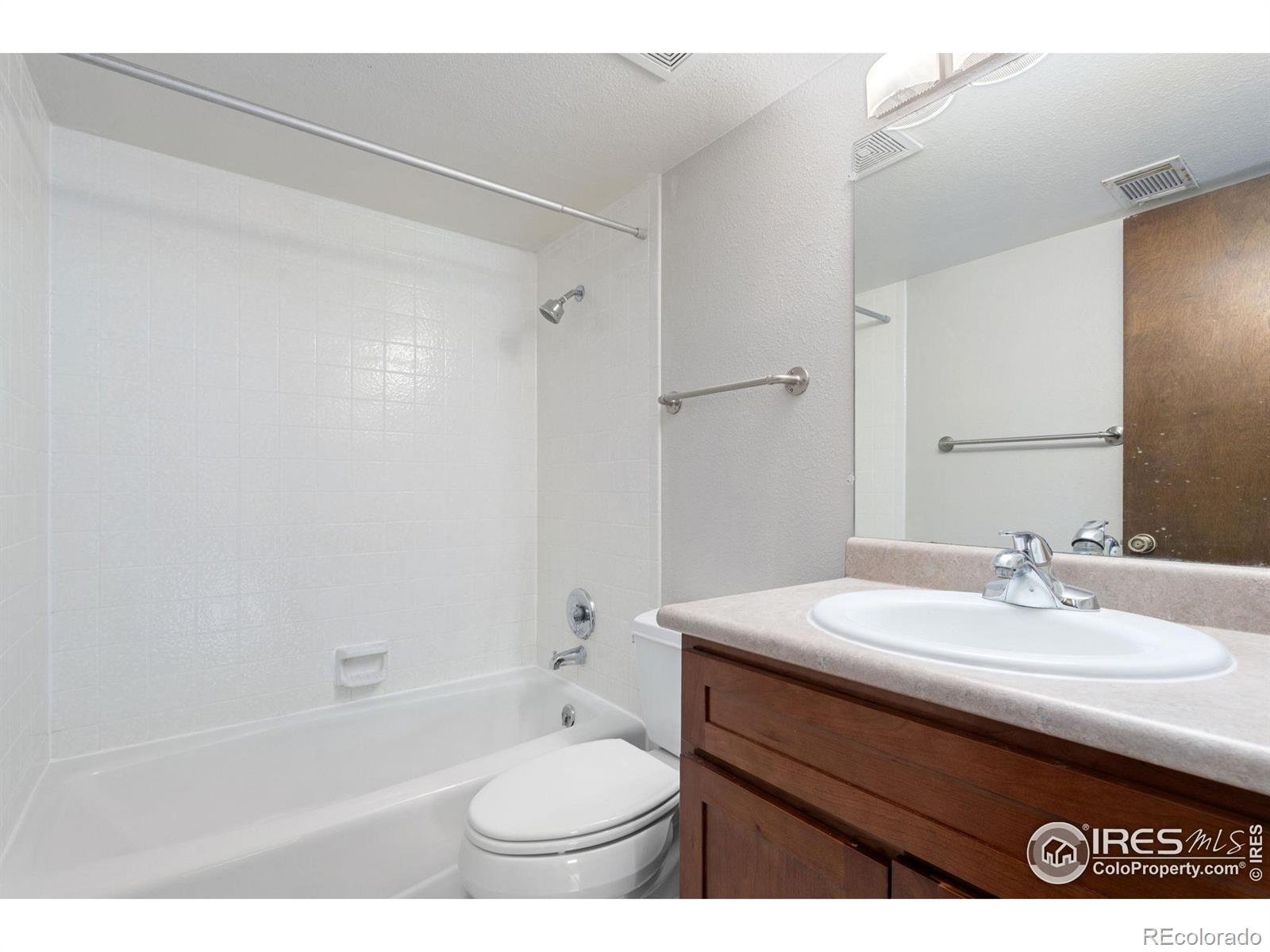 MLS Image #18 for 825  warren lndg,fort collins, Colorado