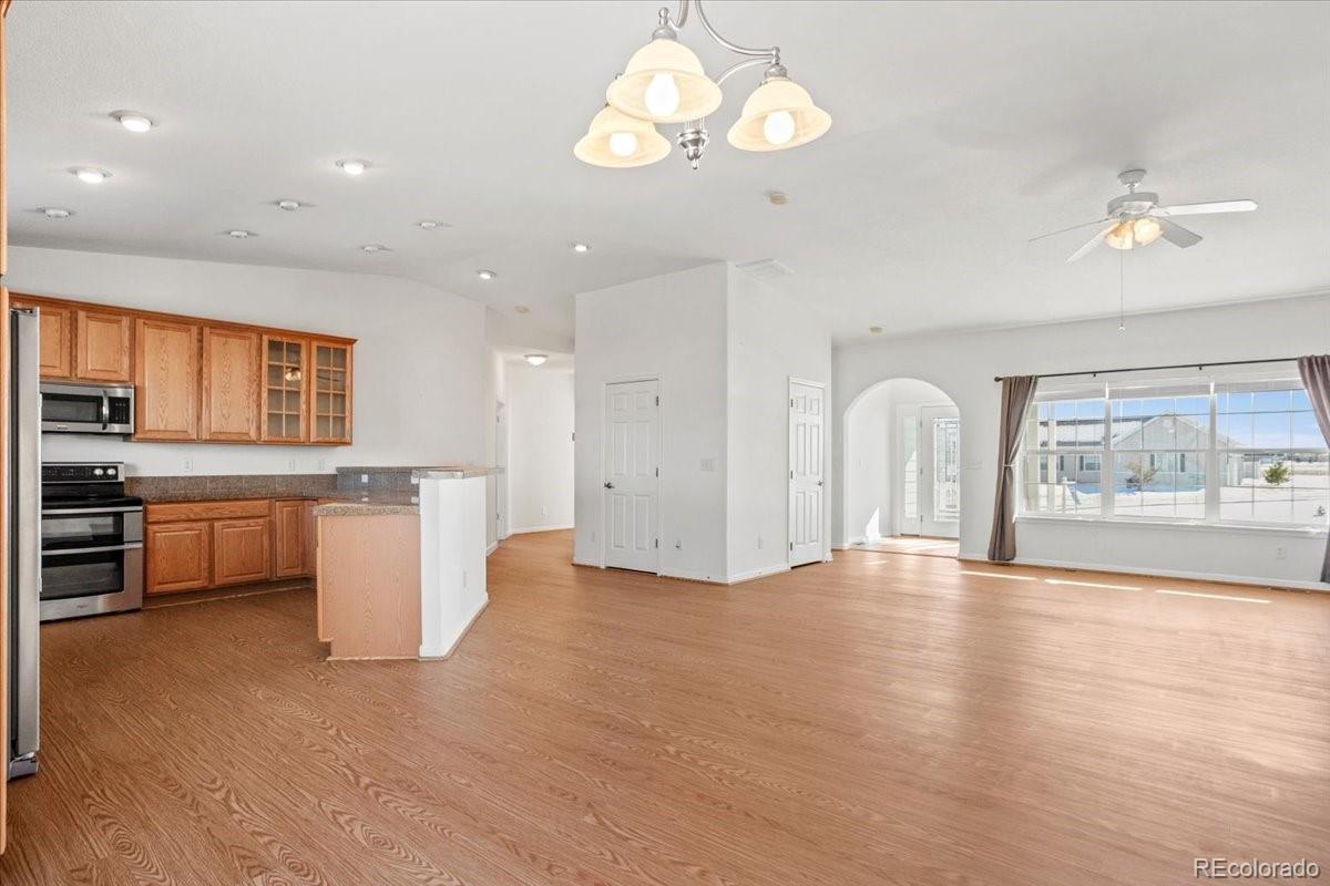 MLS Image #9 for 51 w 6th place,byers, Colorado