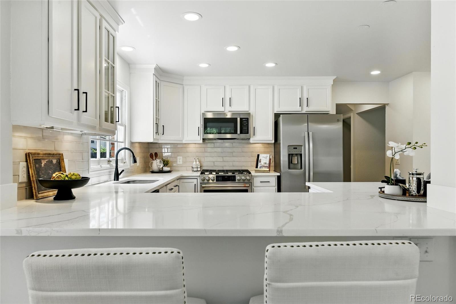 MLS Image #14 for 3884 s niagara way,denver, Colorado