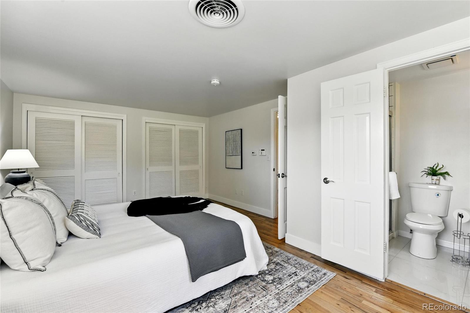MLS Image #30 for 3884 s niagara way,denver, Colorado