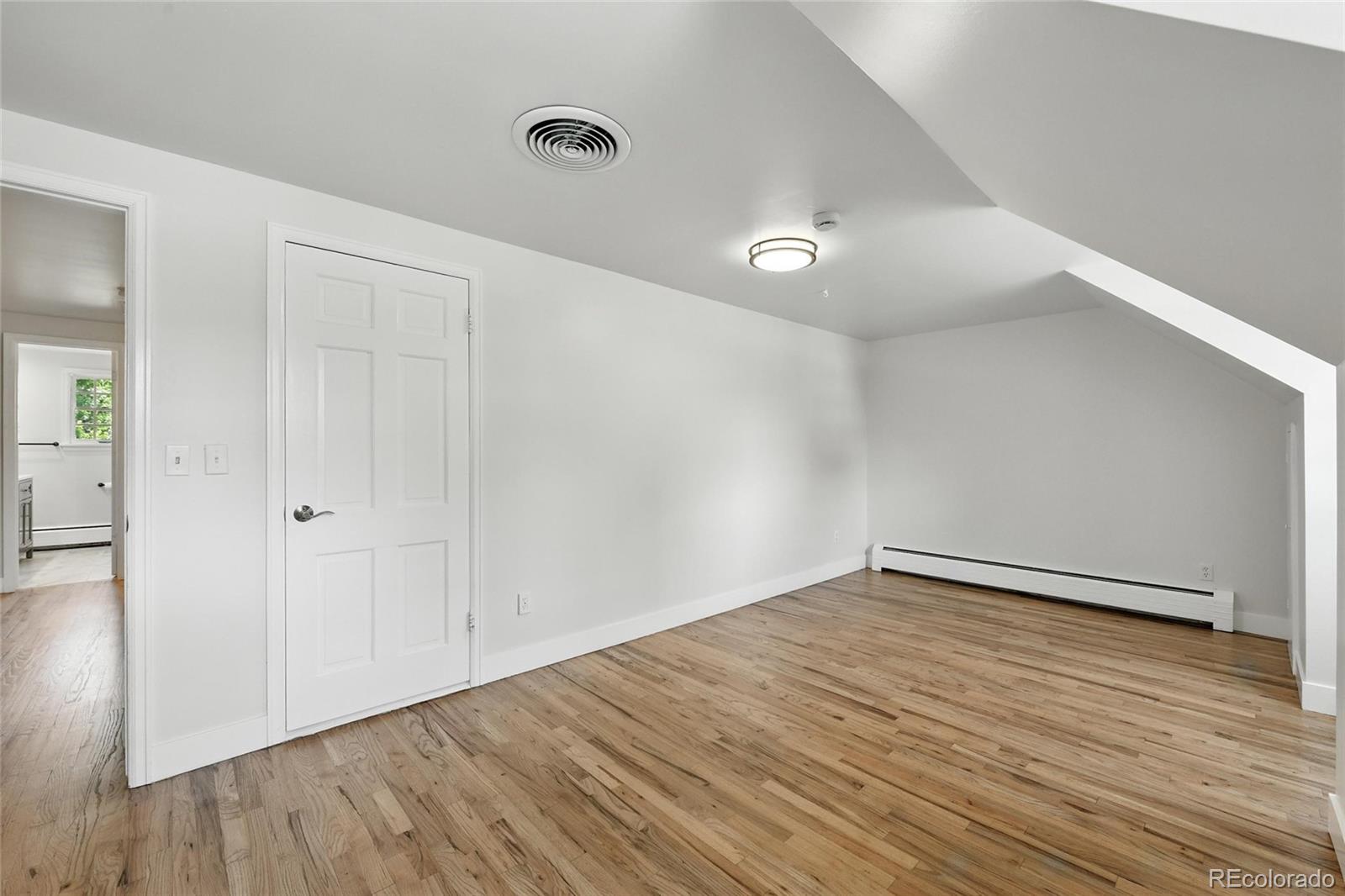 MLS Image #33 for 3884 s niagara way,denver, Colorado