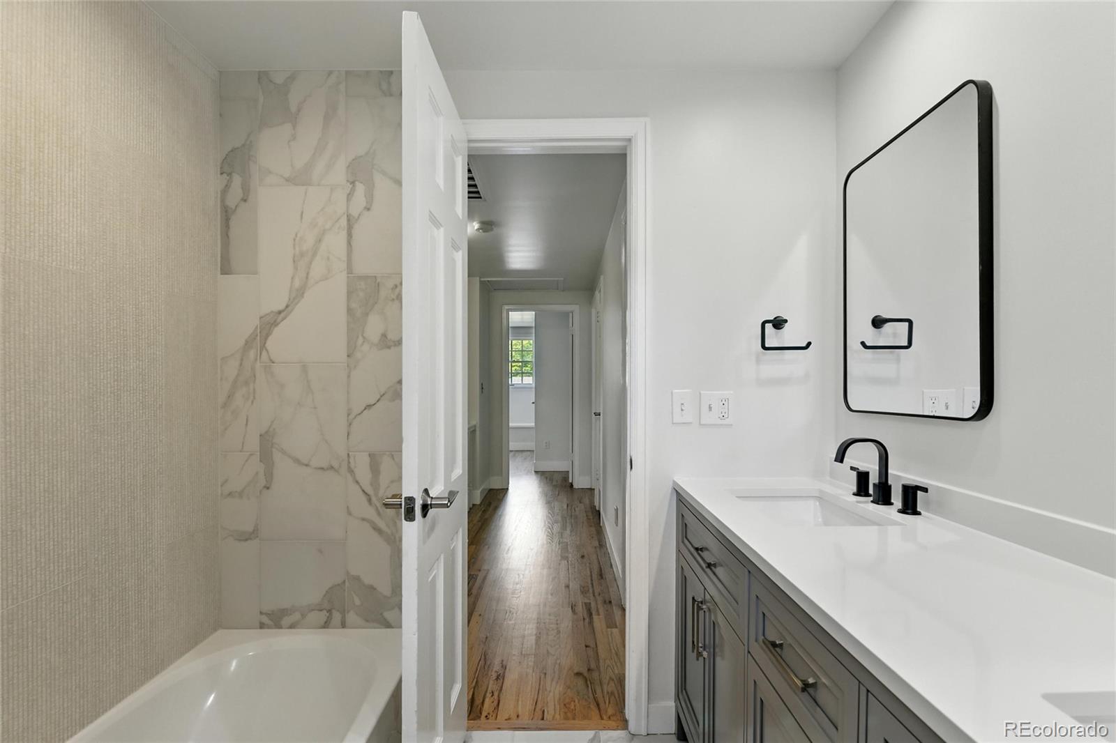 MLS Image #35 for 3884 s niagara way,denver, Colorado
