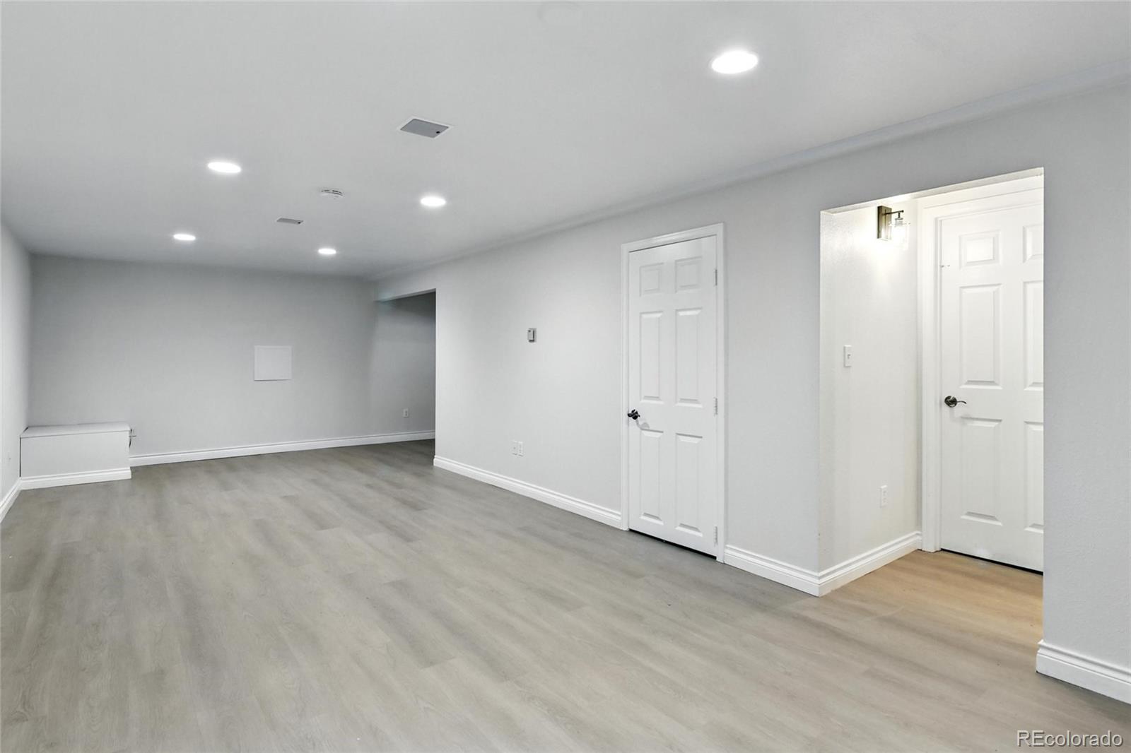 MLS Image #43 for 3884 s niagara way,denver, Colorado