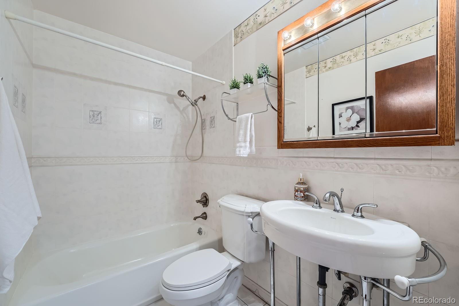 MLS Image #13 for 744  memphis street,aurora, Colorado