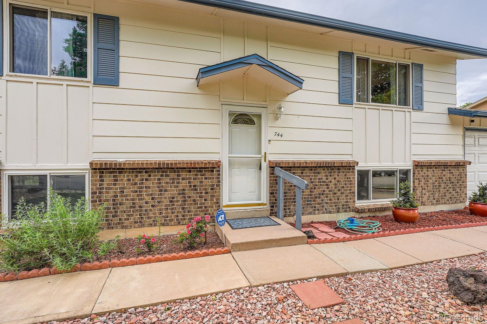 MLS Image #3 for 744  memphis street,aurora, Colorado