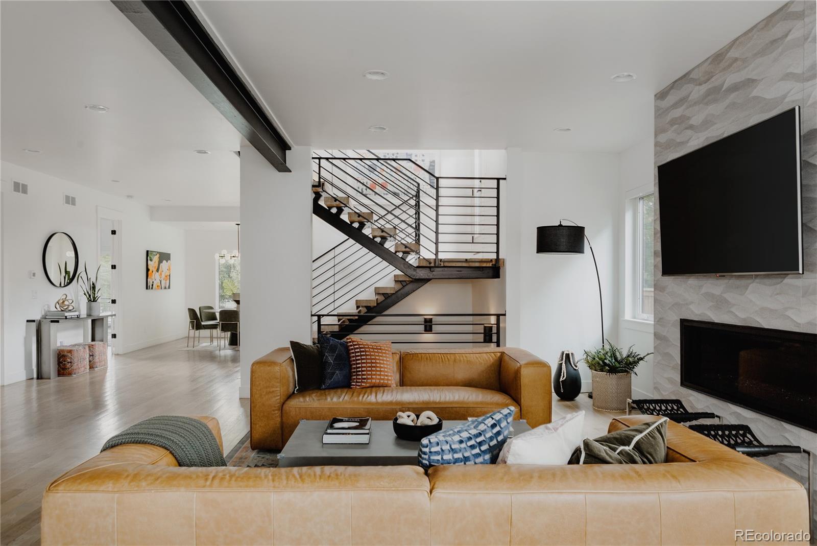 MLS Image #5 for 2645  eudora street,denver, Colorado