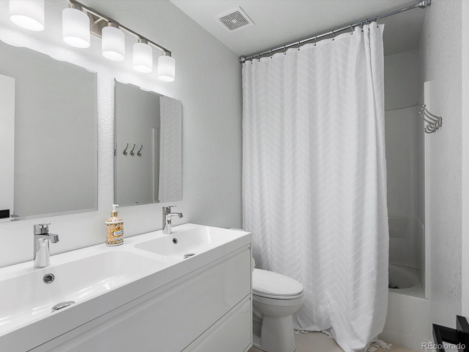 MLS Image #29 for 23222 e orchard place,aurora, Colorado