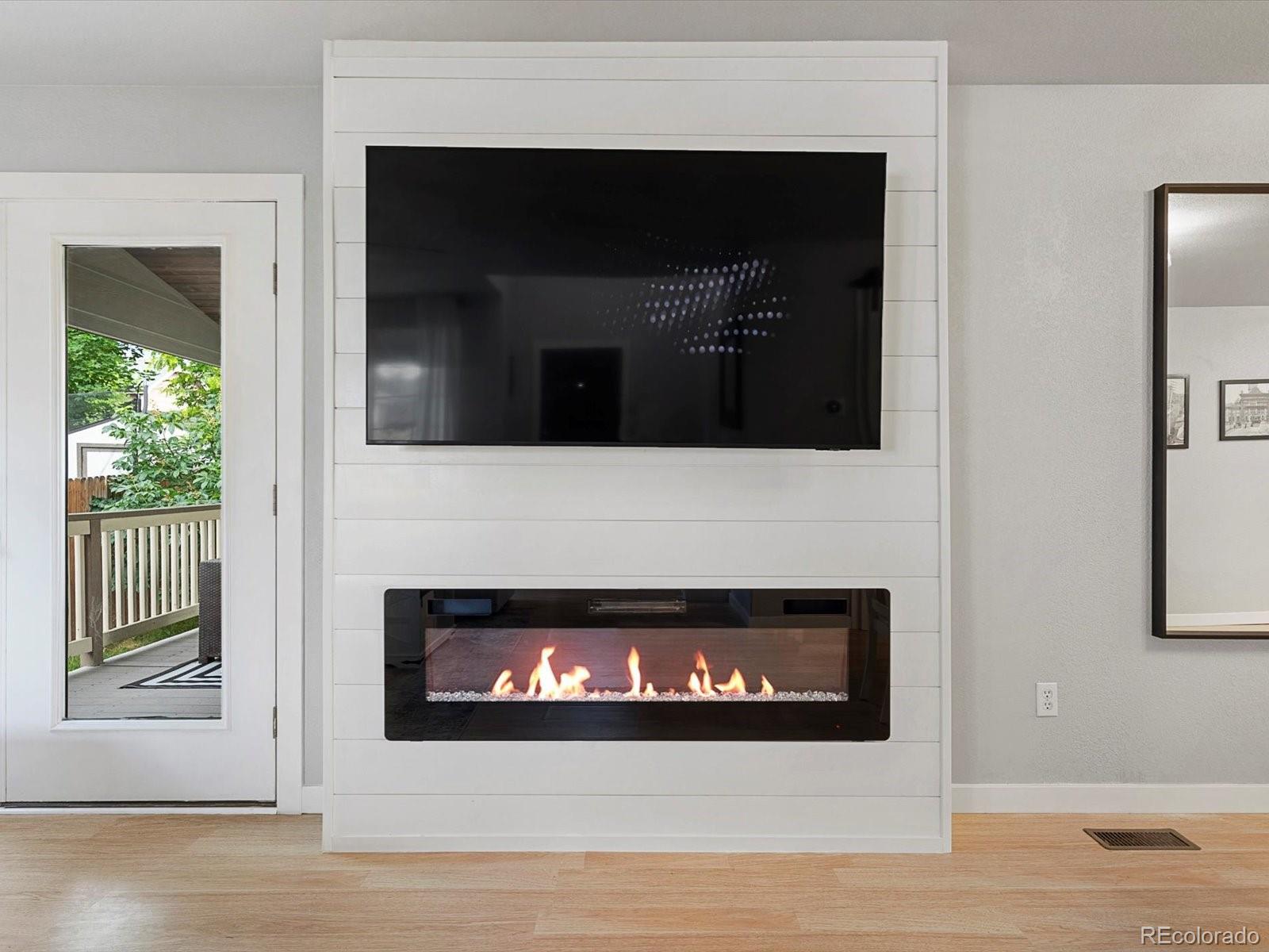 MLS Image #5 for 23222 e orchard place,aurora, Colorado
