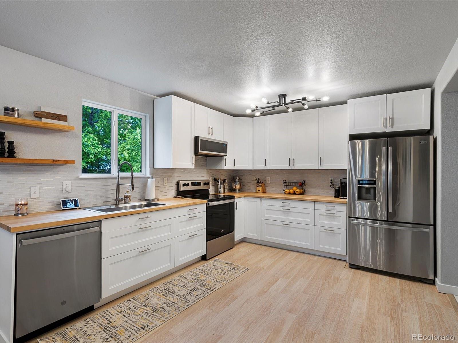 MLS Image #8 for 23222 e orchard place,aurora, Colorado