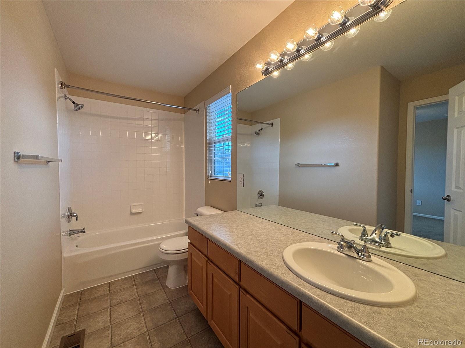 MLS Image #17 for 10027  sylvestor road,highlands ranch, Colorado