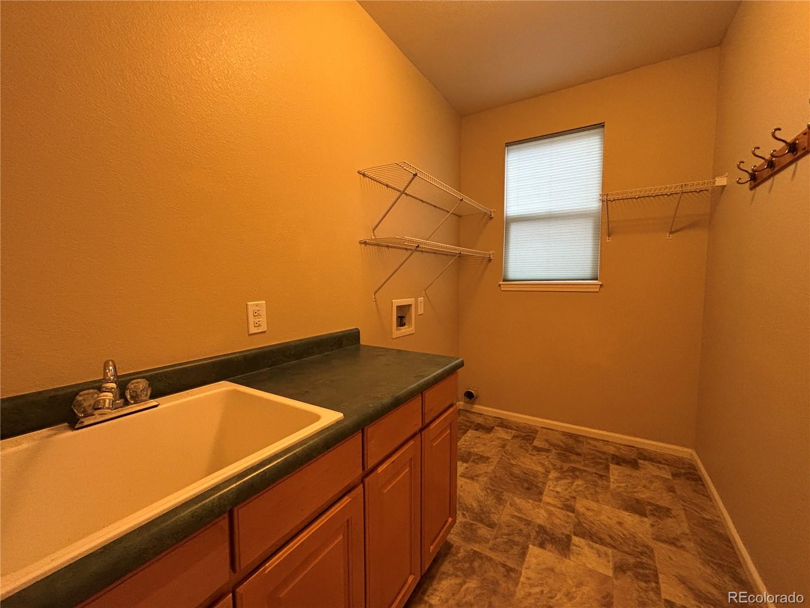 MLS Image #9 for 10027  sylvestor road,highlands ranch, Colorado