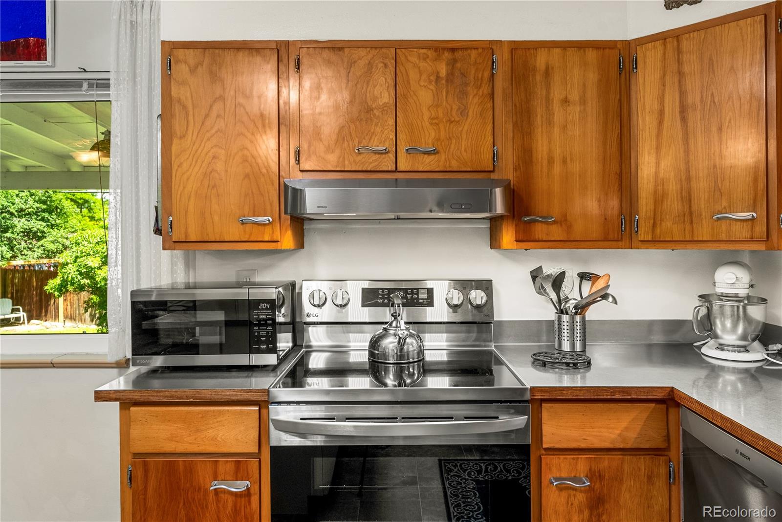 MLS Image #13 for 1410 s ammons street,lakewood, Colorado