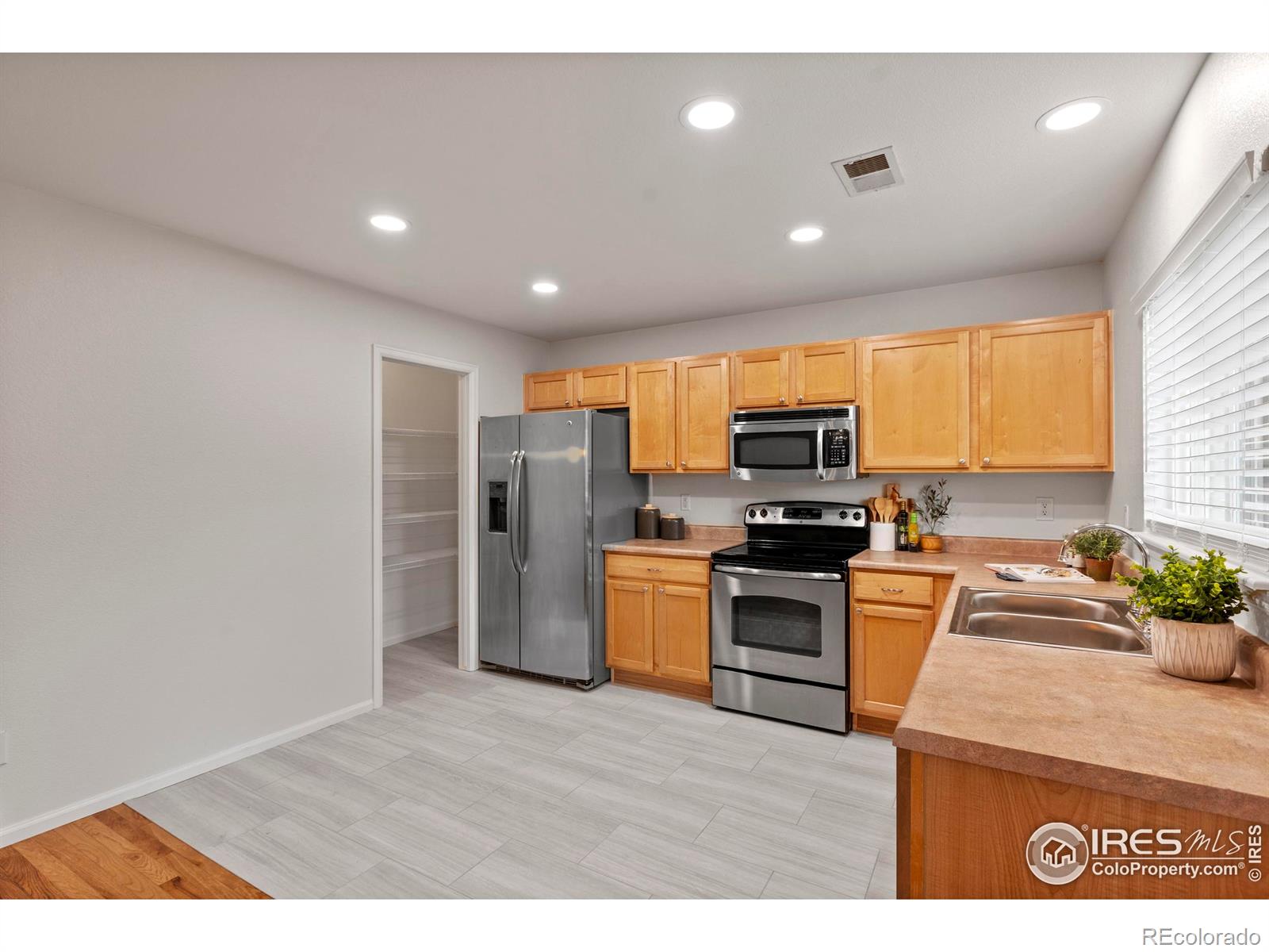 MLS Image #15 for 6809  brittany drive,fort collins, Colorado