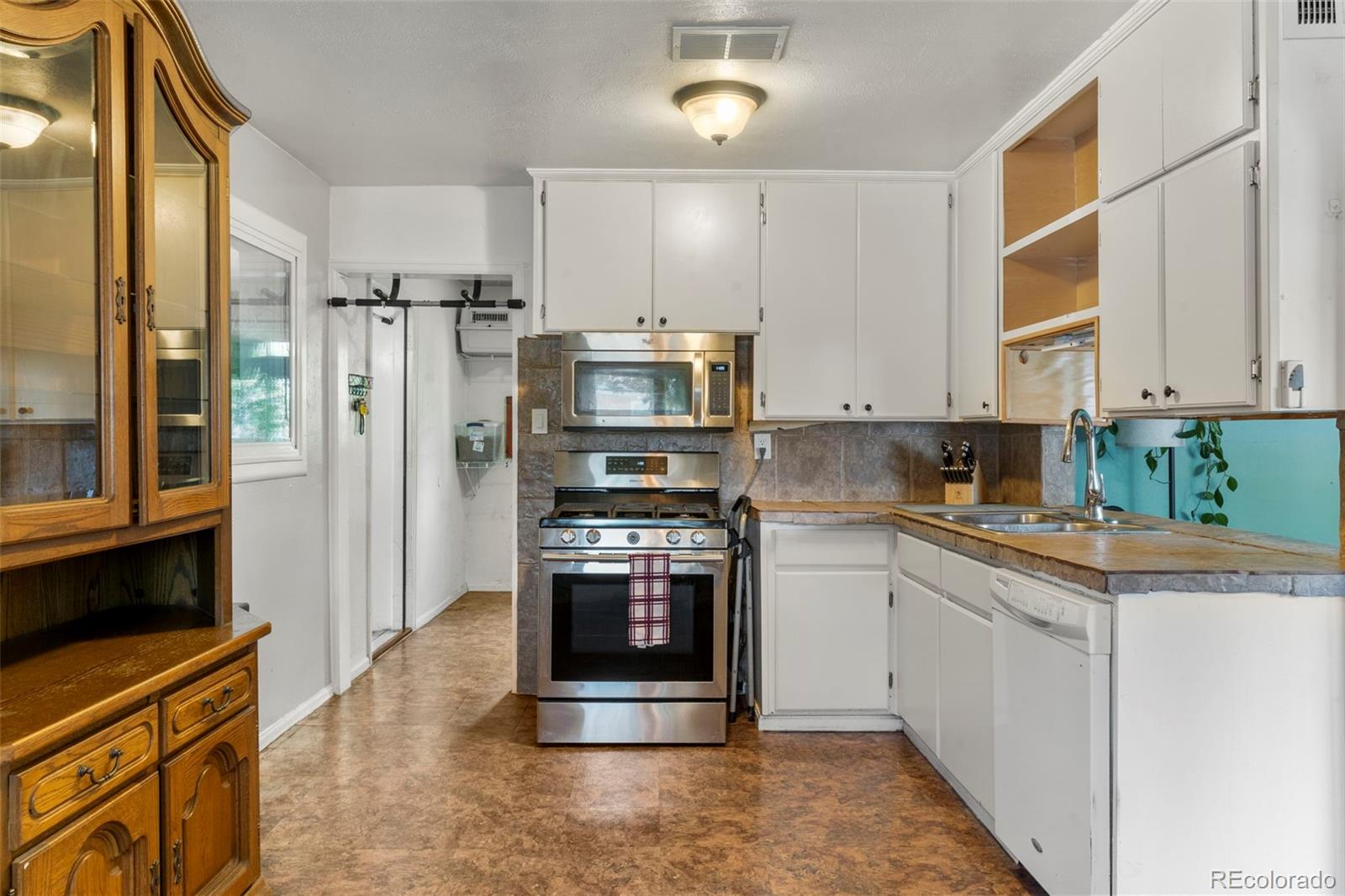 MLS Image #3 for 8991  hickory place,thornton, Colorado