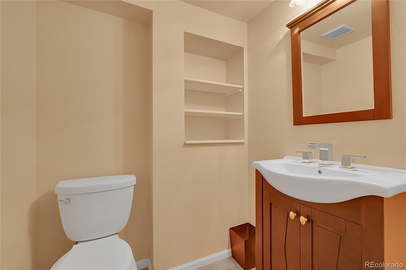 MLS Image #16 for 5047 s mabre court,littleton, Colorado