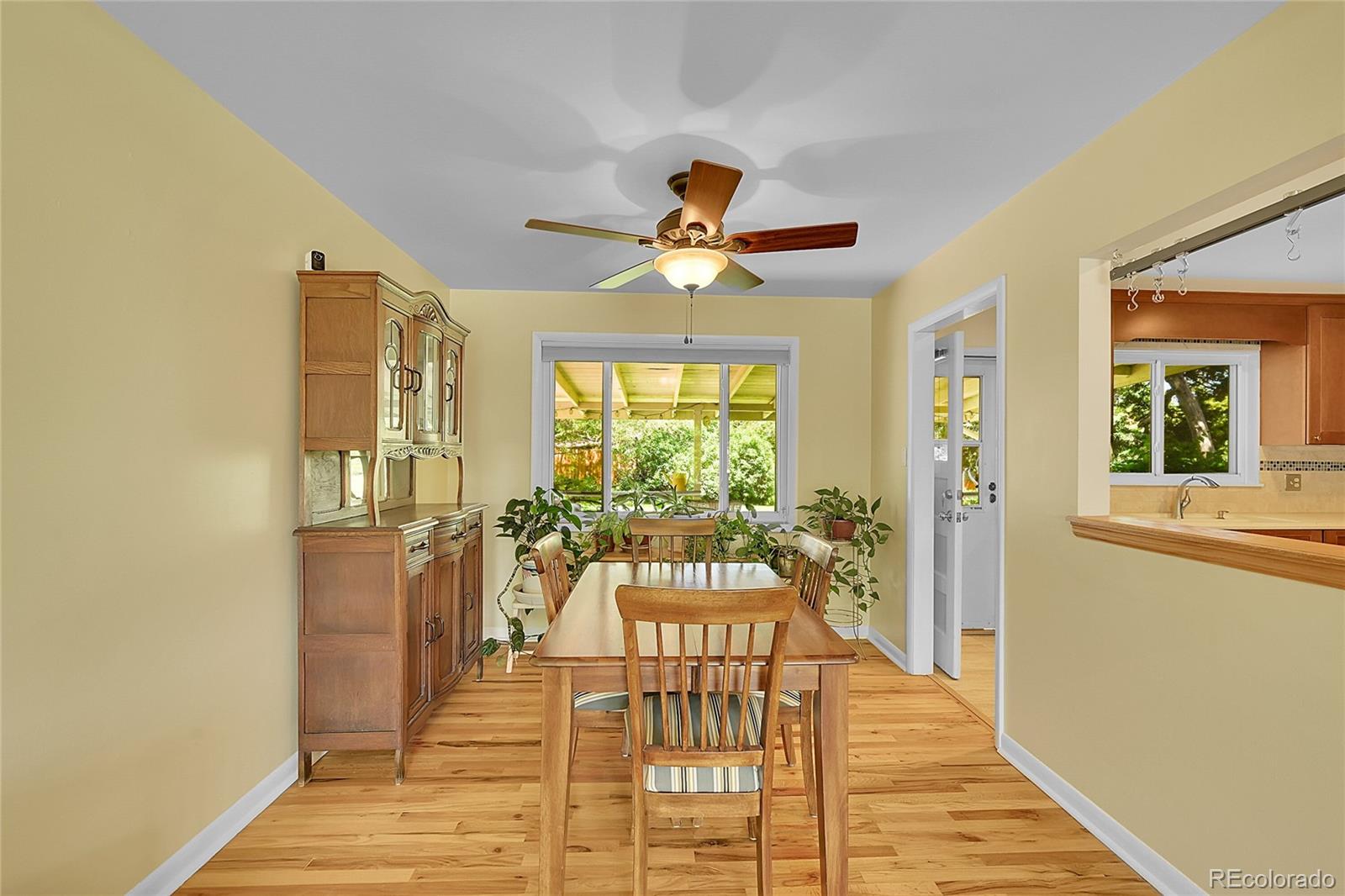 MLS Image #3 for 5047 s mabre court,littleton, Colorado