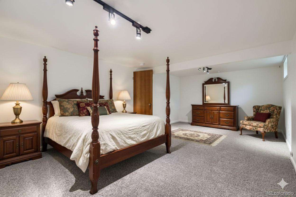 MLS Image #24 for 2260  leyden street,denver, Colorado