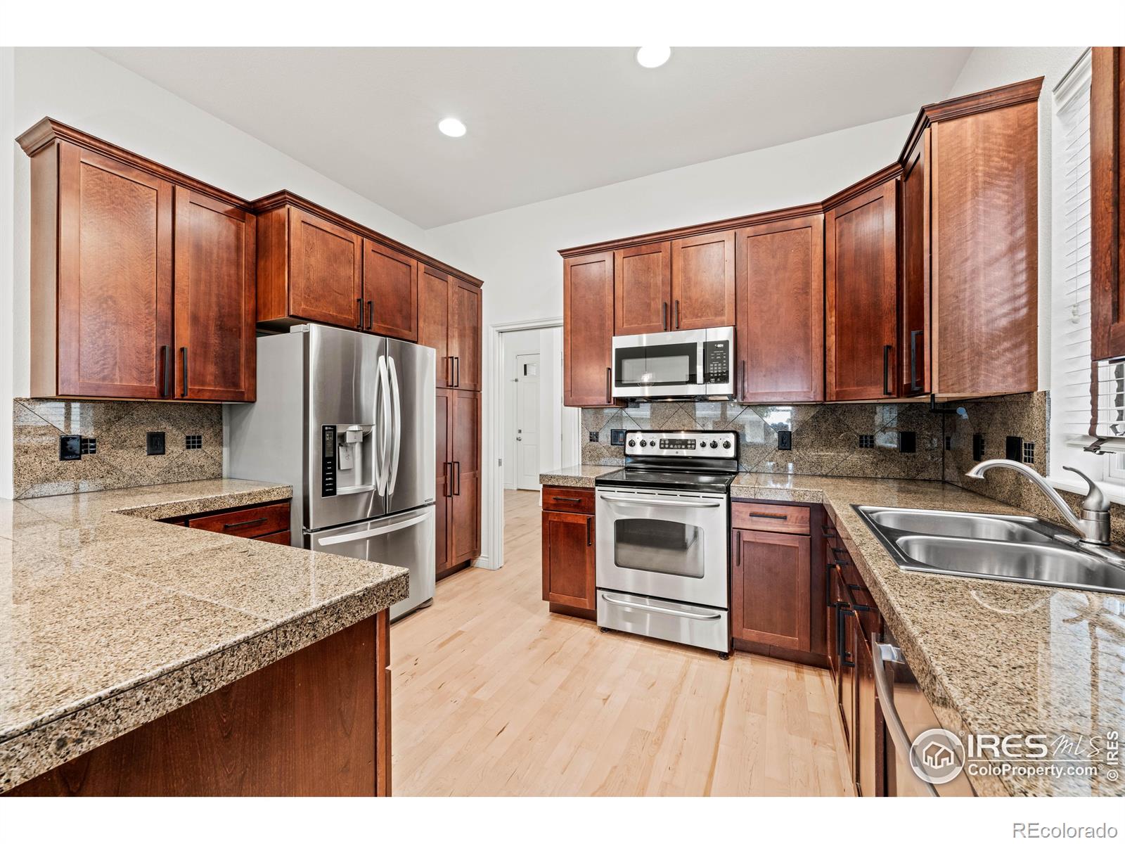 MLS Image #14 for 1518  hollyberry street,berthoud, Colorado