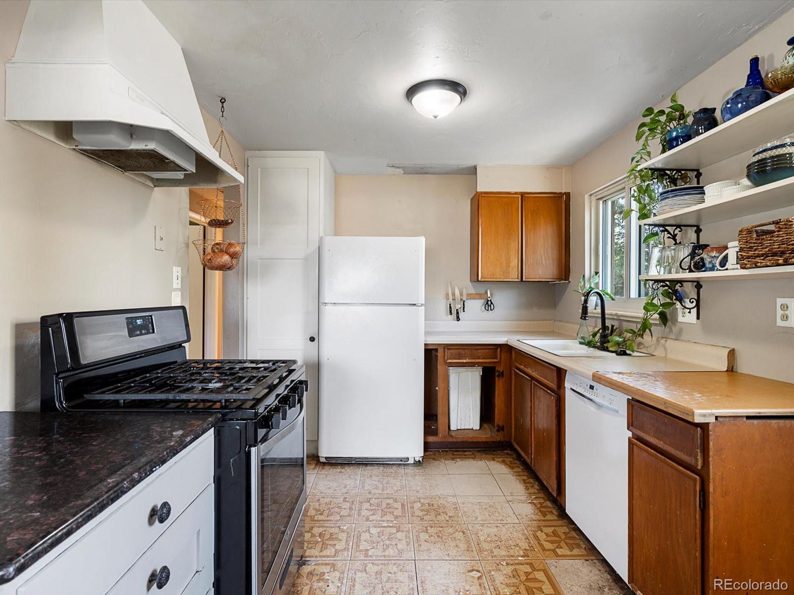 MLS Image #6 for 14050 e 25th place,aurora, Colorado