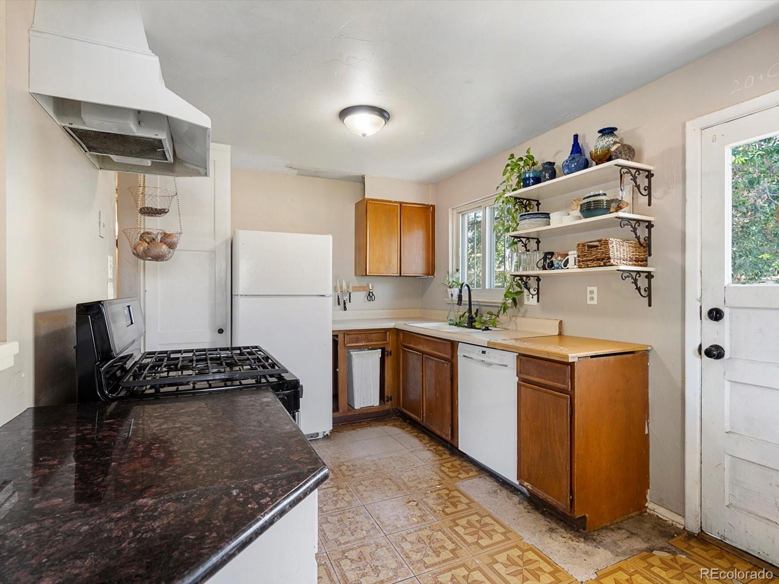 MLS Image #8 for 14050 e 25th place,aurora, Colorado
