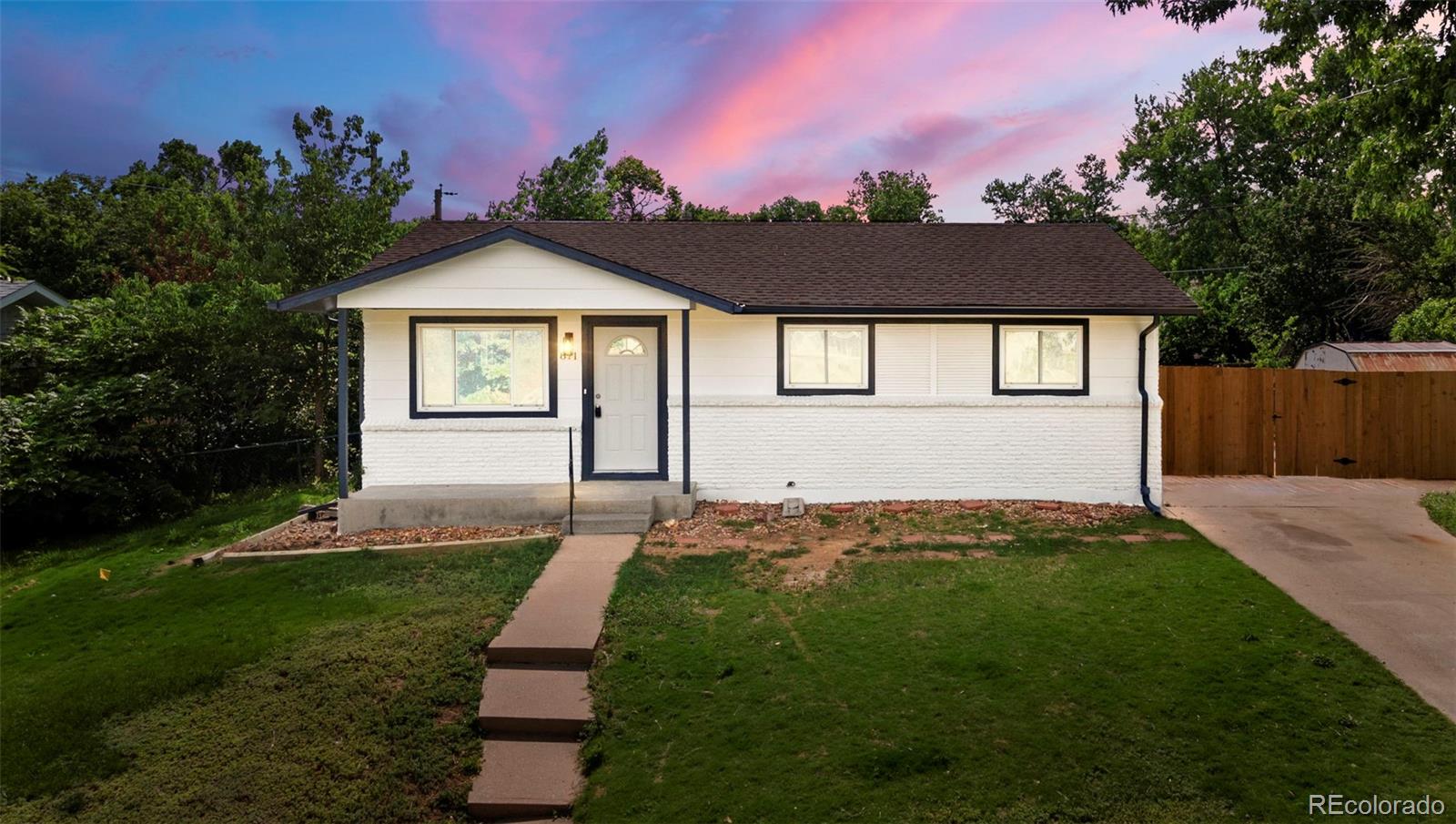 MLS Image #0 for 871 s worchester street,aurora, Colorado