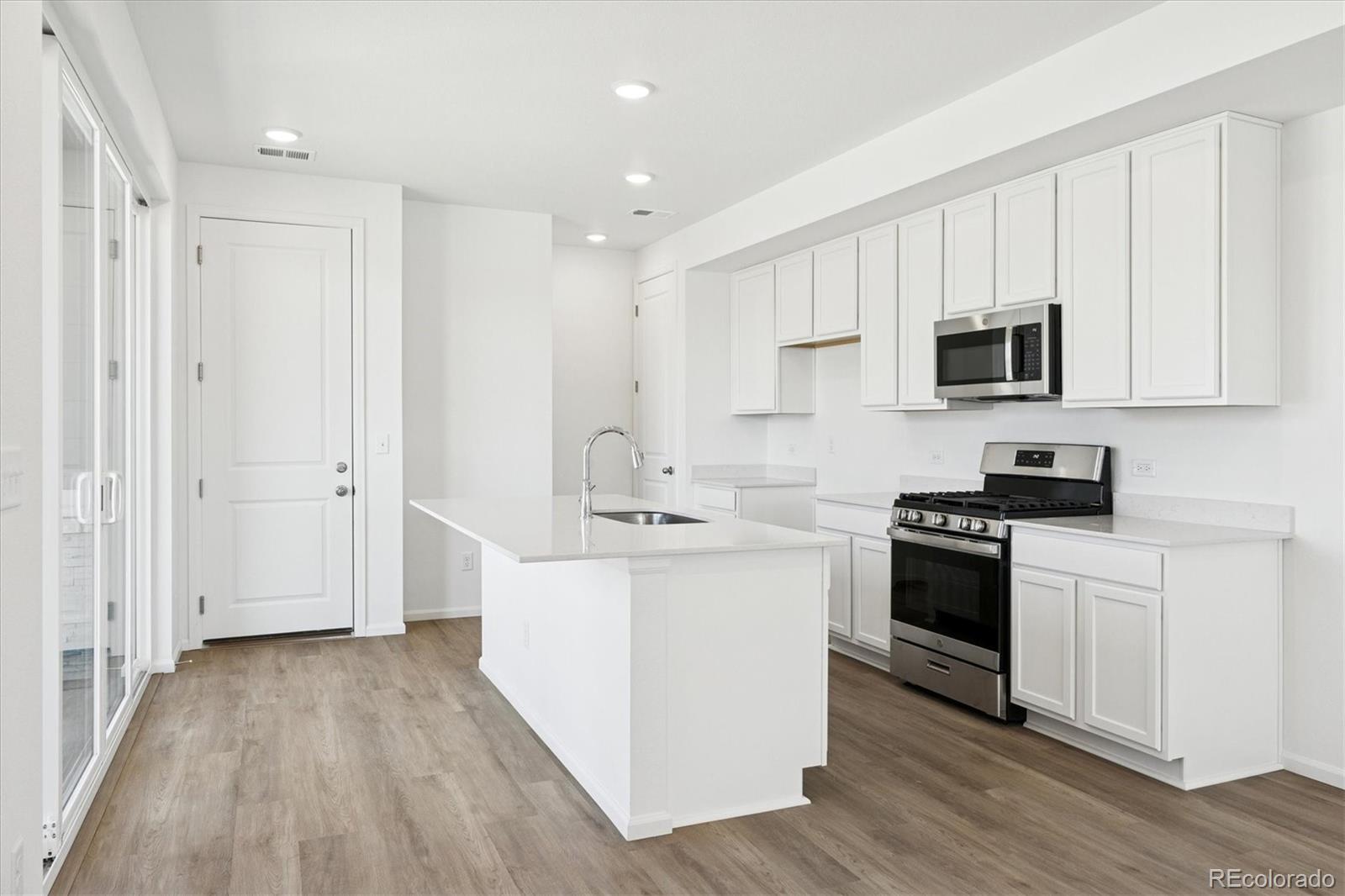 MLS Image #3 for 17155 e alameda parkway,aurora, Colorado