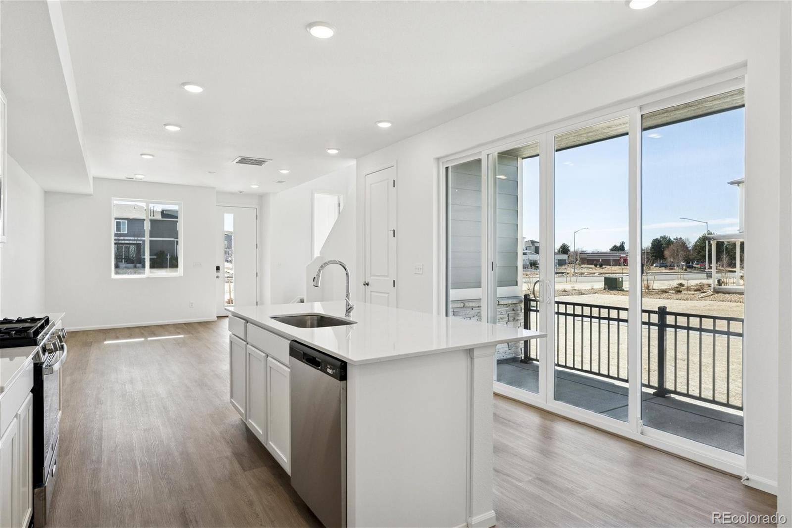 MLS Image #5 for 17155 e alameda parkway,aurora, Colorado