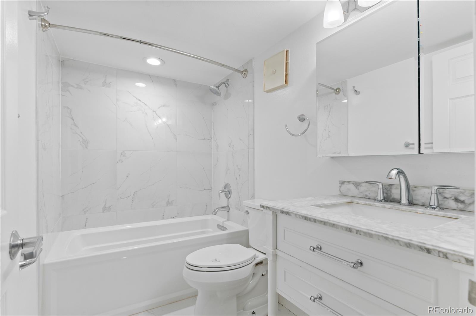 MLS Image #20 for 3871 e euclid avenue,centennial, Colorado
