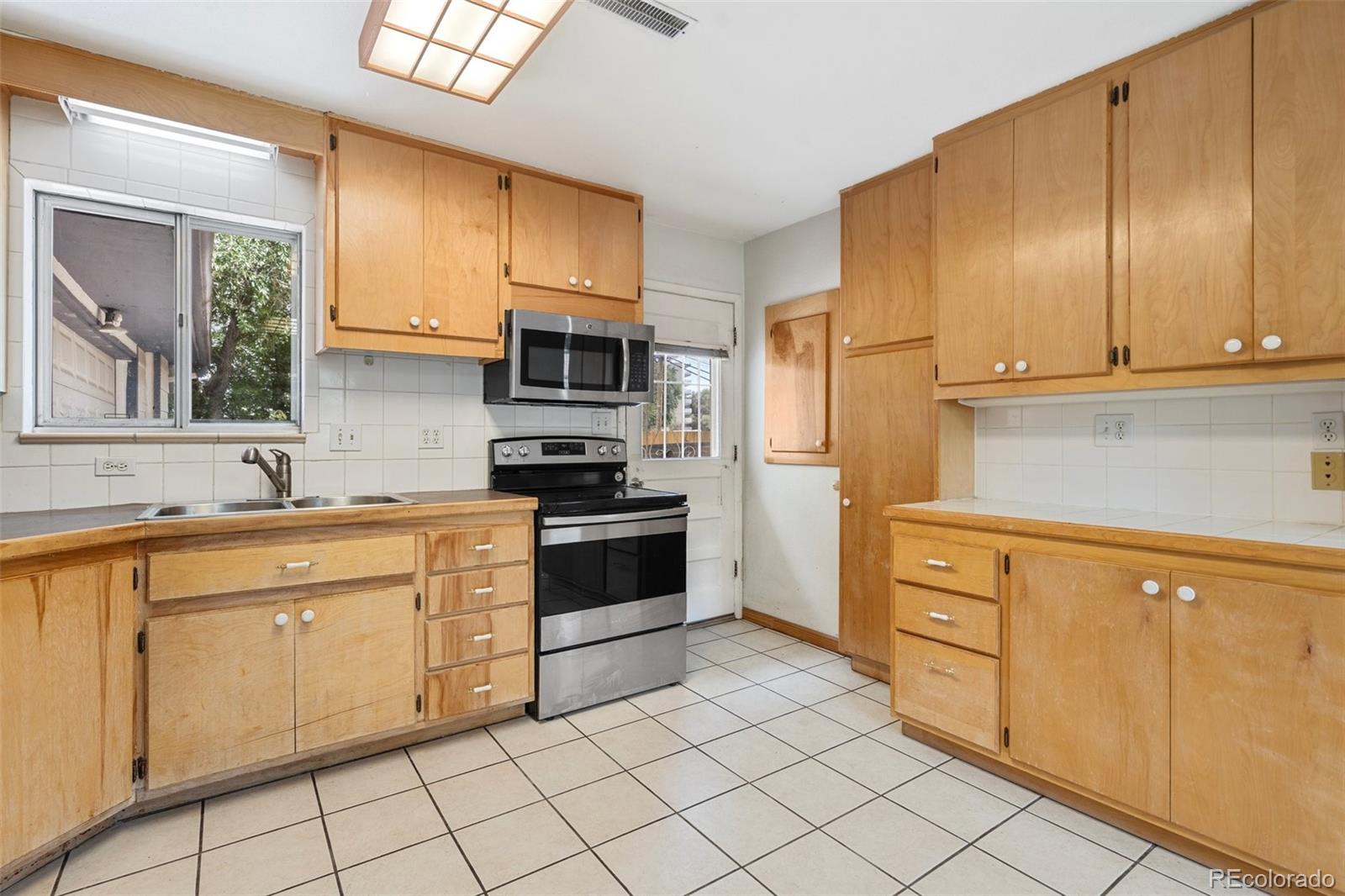 MLS Image #17 for 915  skyway boulevard,colorado springs, Colorado