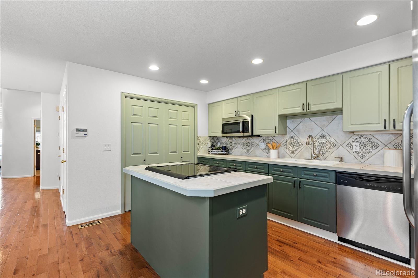 MLS Image #13 for 9491  southern hills circle ,lone tree, Colorado